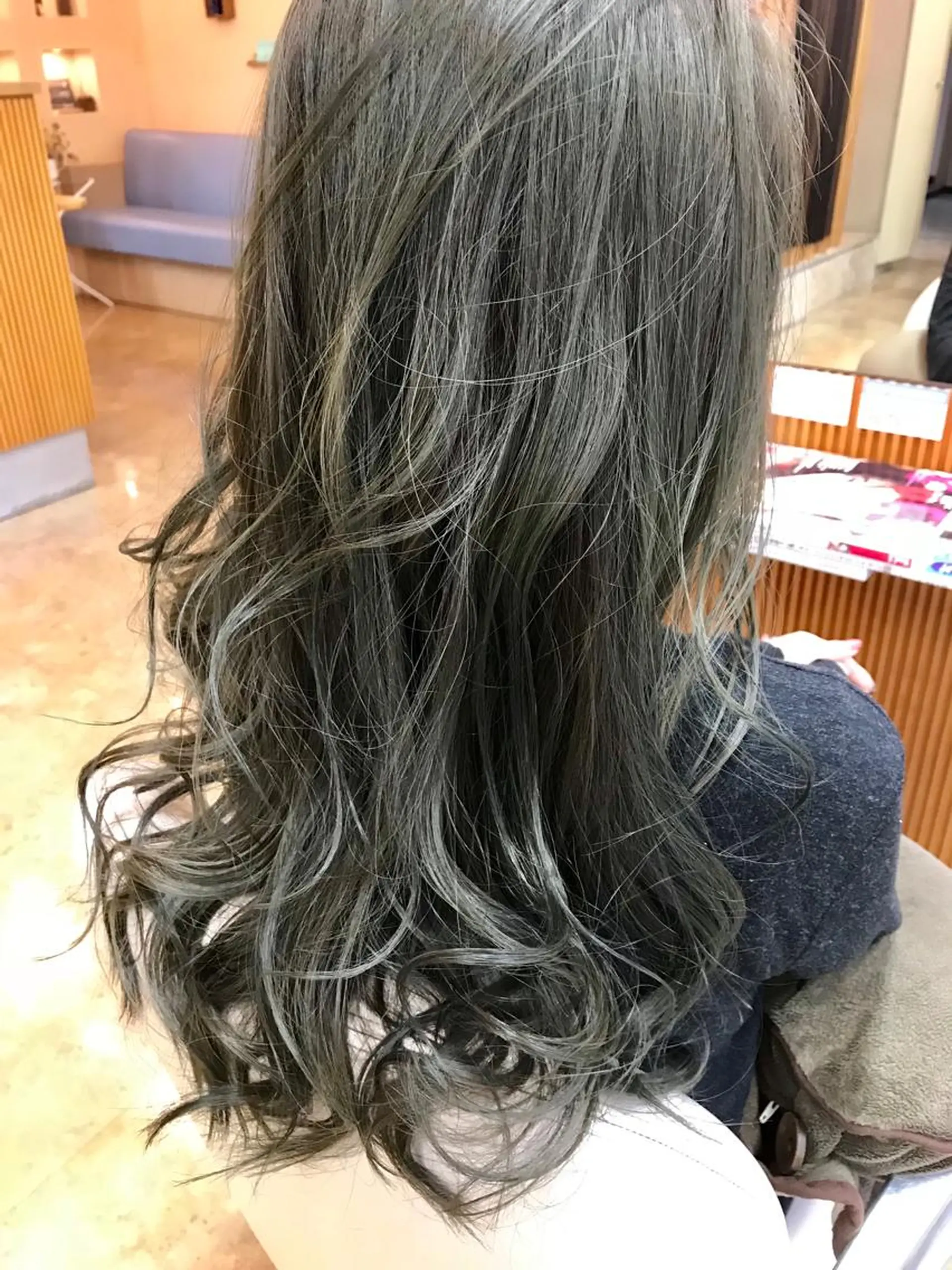 カラー 透明感カラー グレージュ 脇田 雄大のヘアスタイル