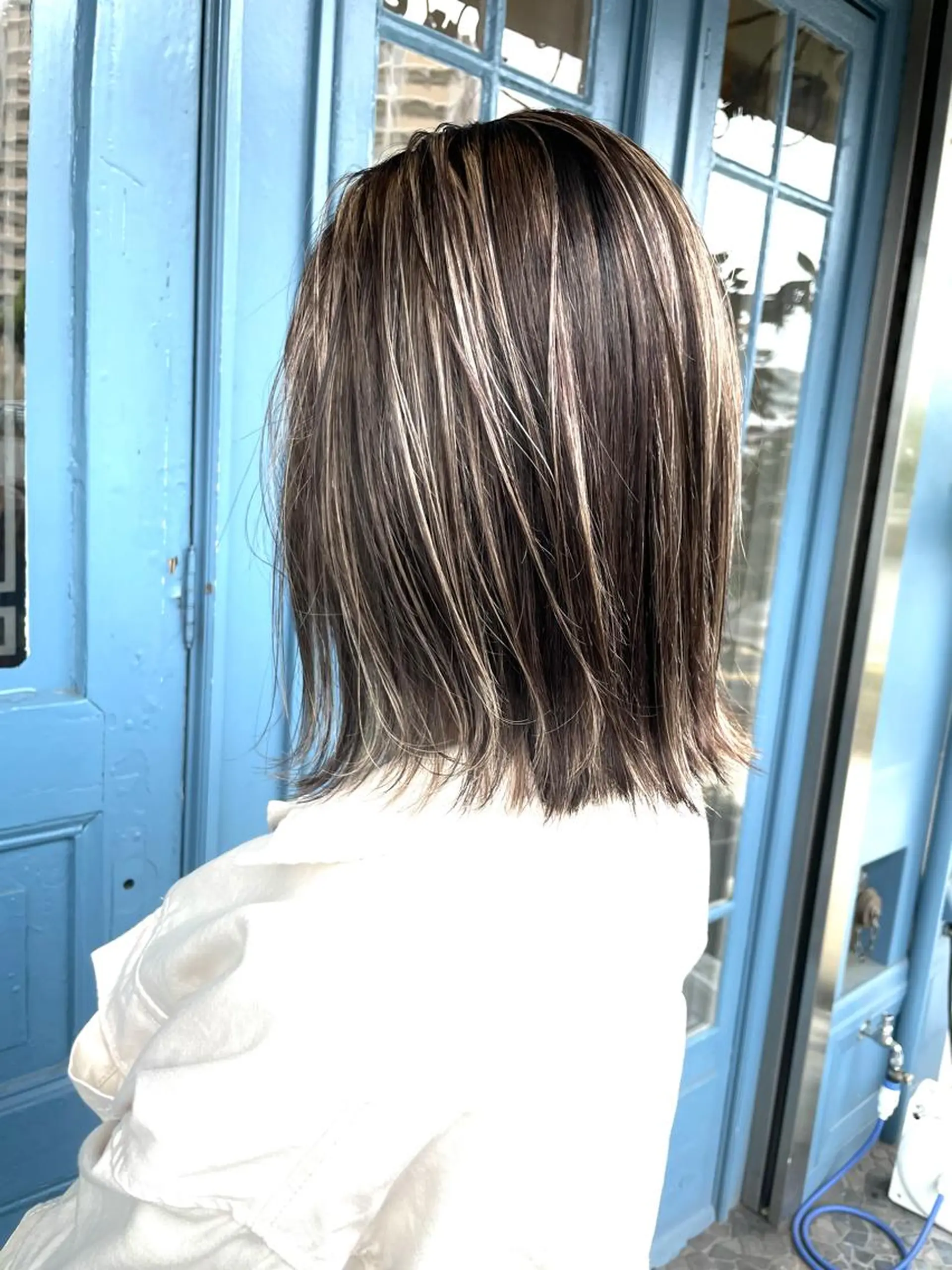 ミディアム ヘアカラー ブリーチ毛矯正.髪質 改善.髪にドラマをのヘアスタイル