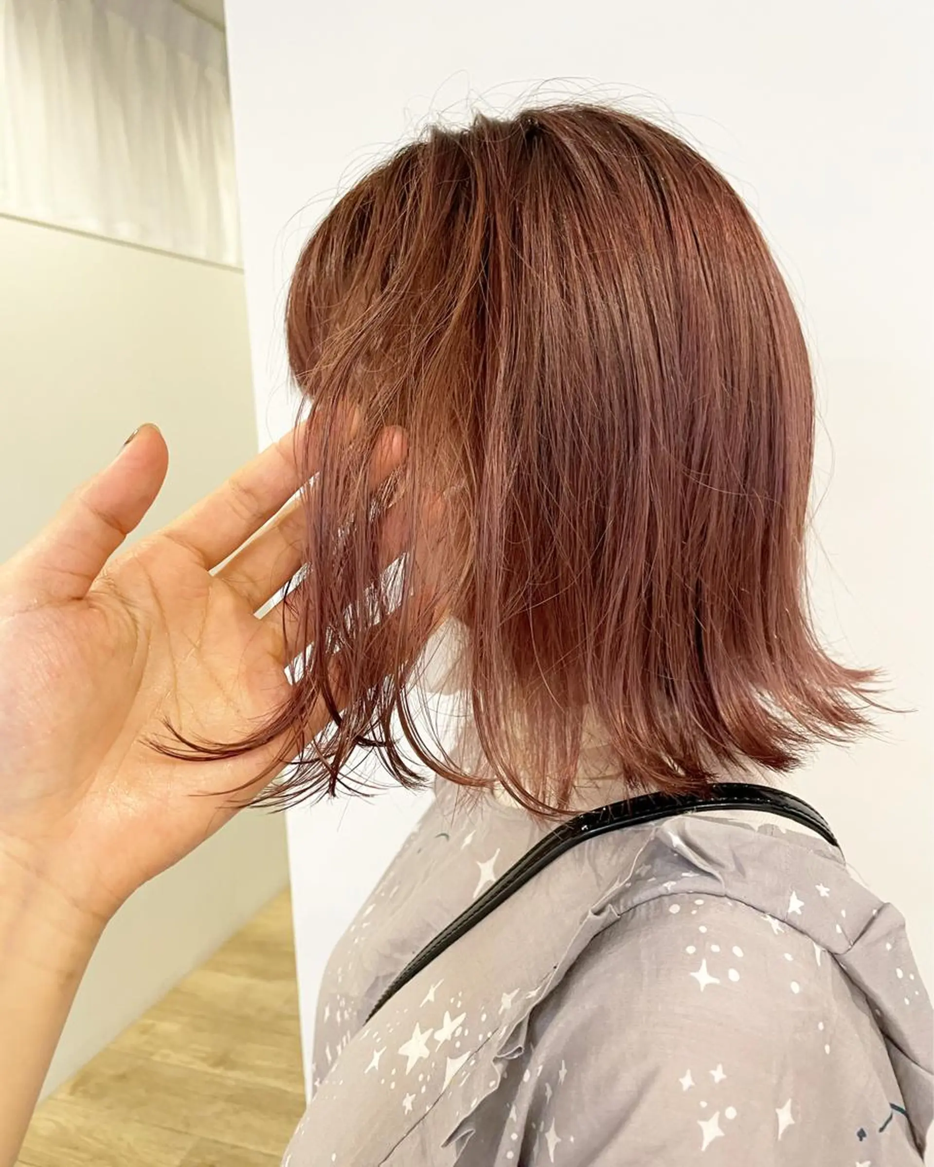 ミディアム カラー 佐藤 永夏のヘアスタイル