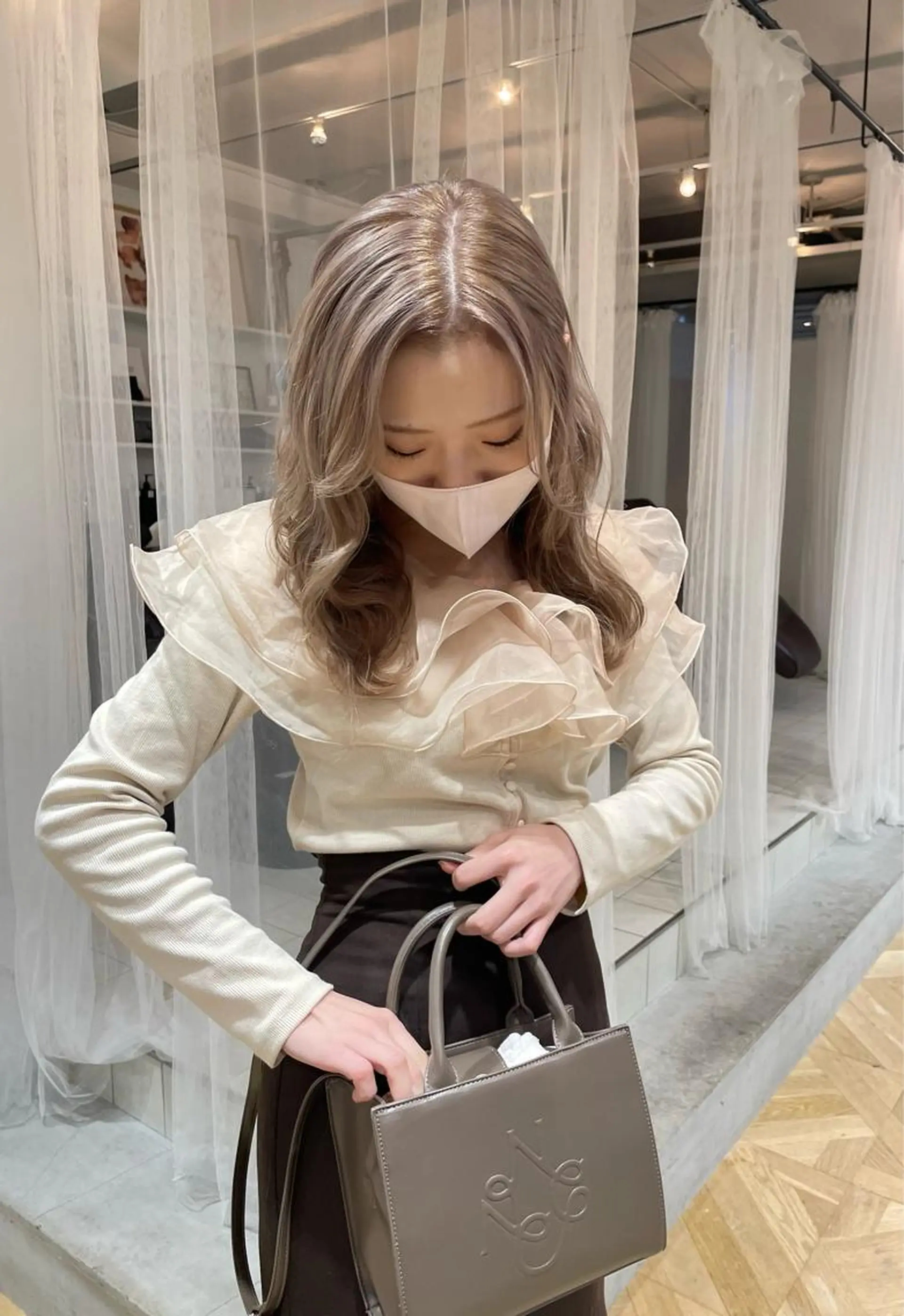 ロング カラー ハイトーンカラー chiharu ボブ/レイヤーのヘアスタイル