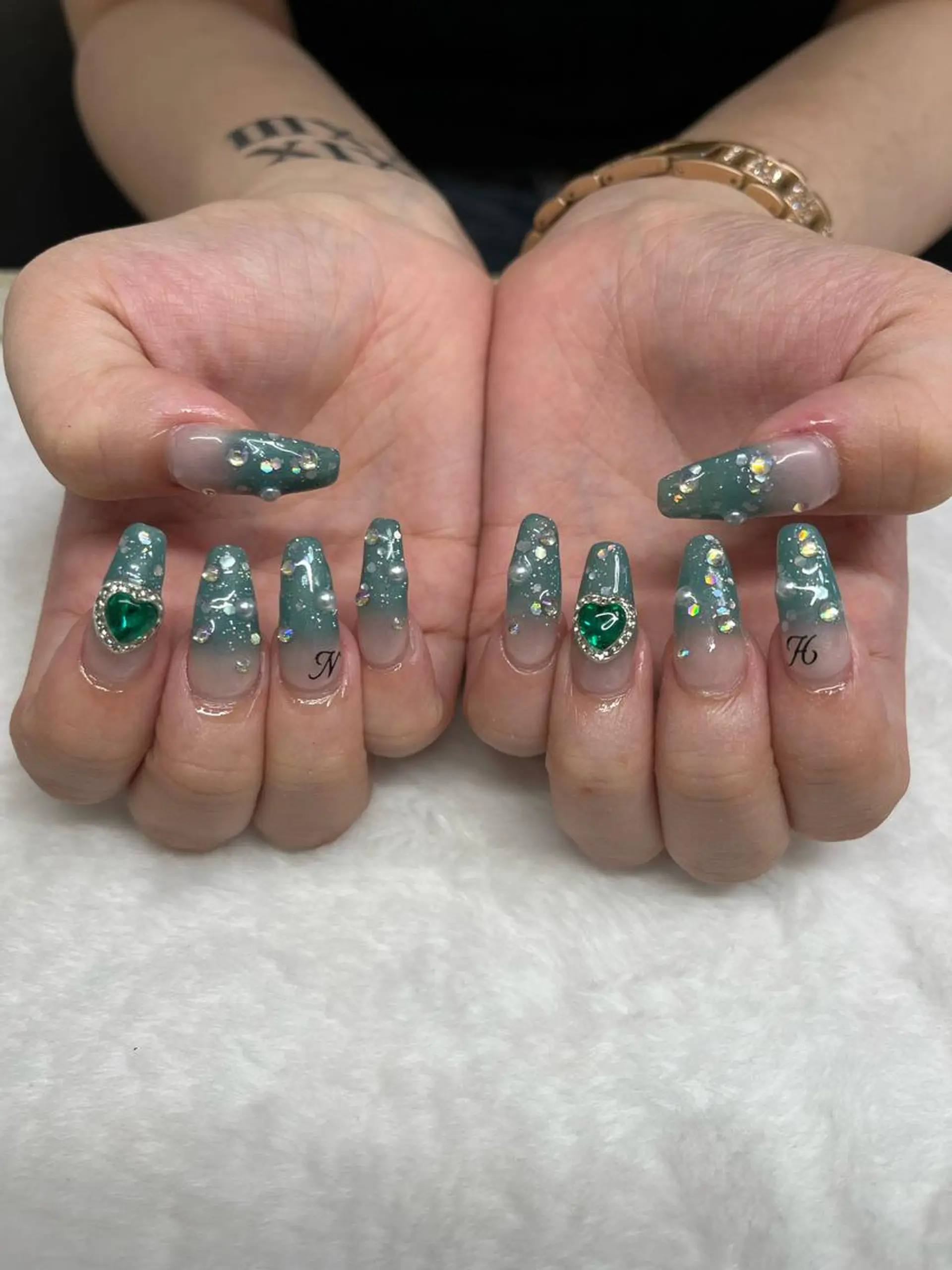 ネイル nail.salon .Reversalのネイルデザイン
