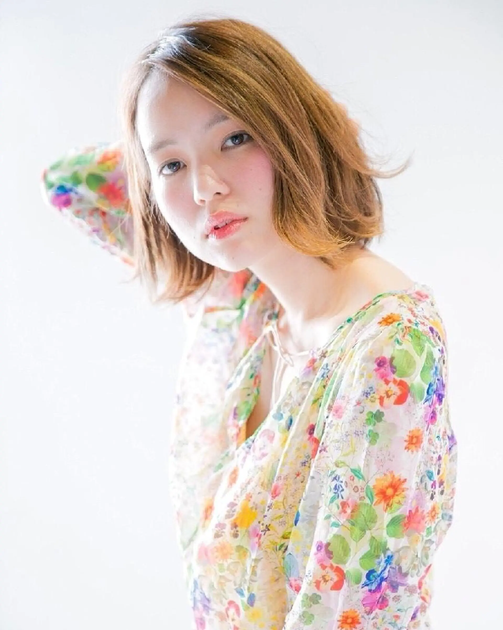 ミディアム カラー パーマ 透明感カラー グレージュ ボブ Memoriese 表参道のヘアスタイル