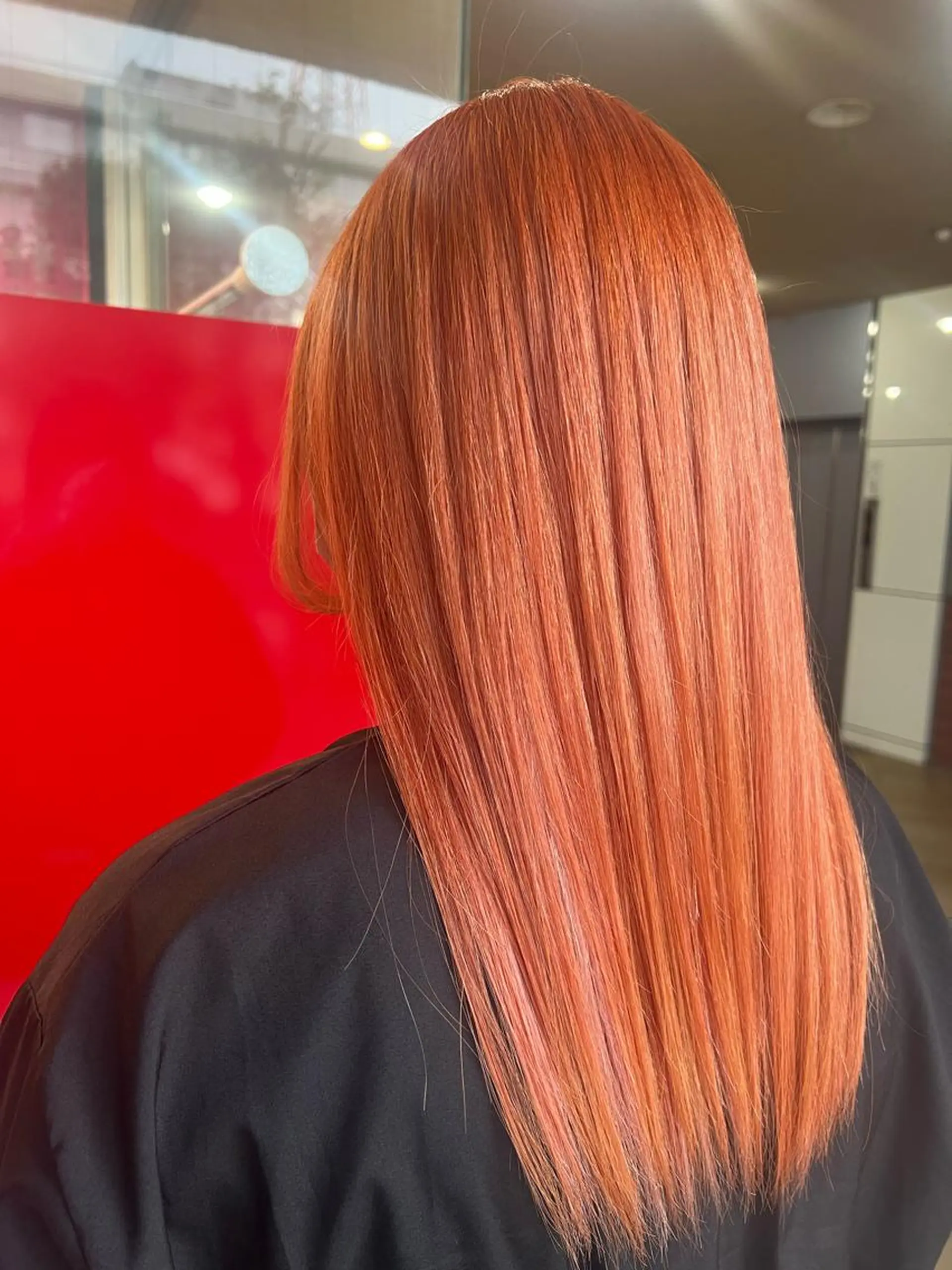 セミロング カラー ブリーチ オレンジ 藤川 瑛梨奈のマツエク・マツパデザイン