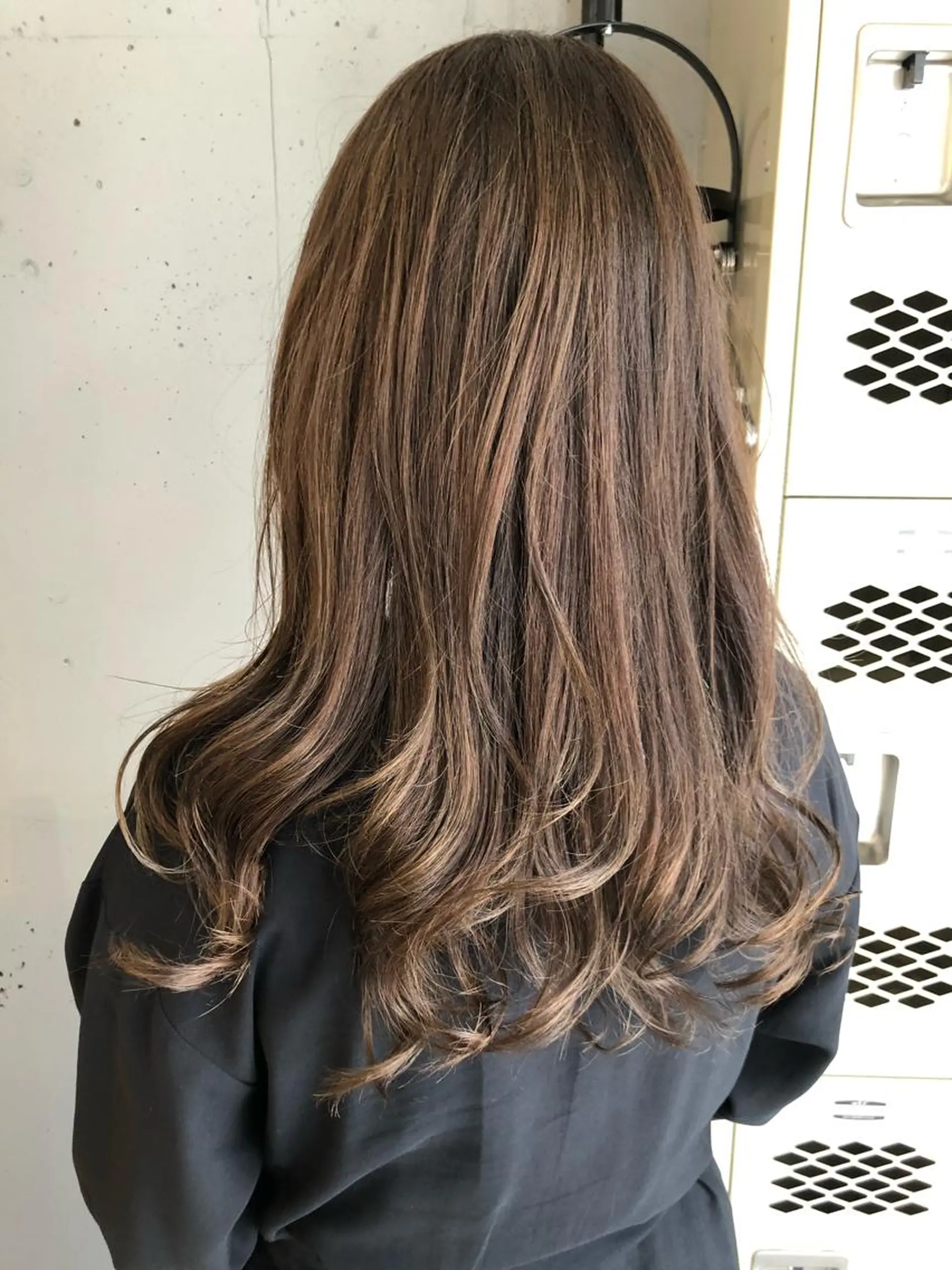 ロング カラー 東 みのりのヘアスタイル