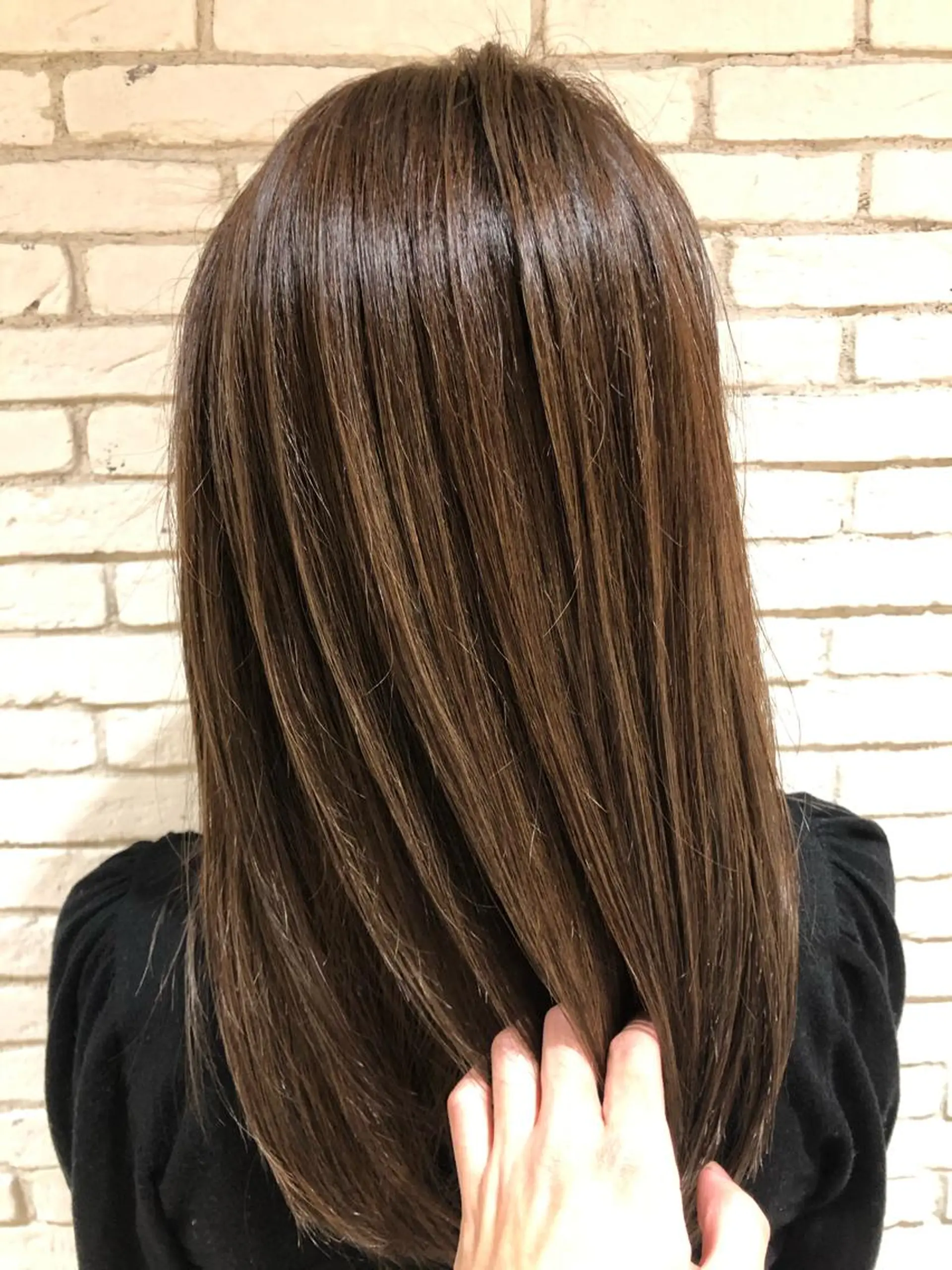 ミディアム カラー ハイライトカラー ハイライト 髪質改善韓国レイヤー カット内田智大のヘアスタイル