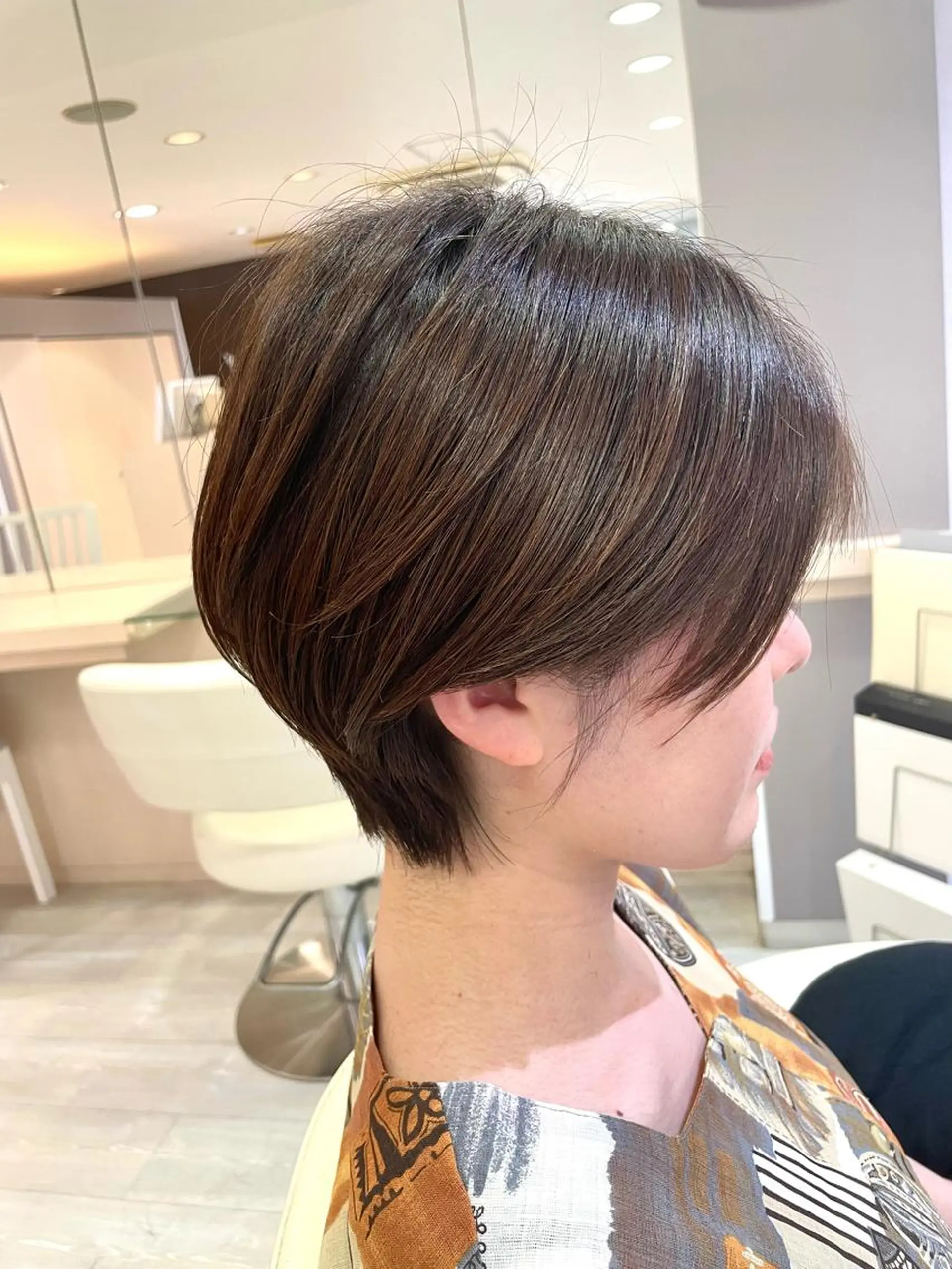 ショート カラー ショートヘア カット ヘアカラー トリートメント 5/1～の予約に注意 チーフ西川凌史のヘアスタイル