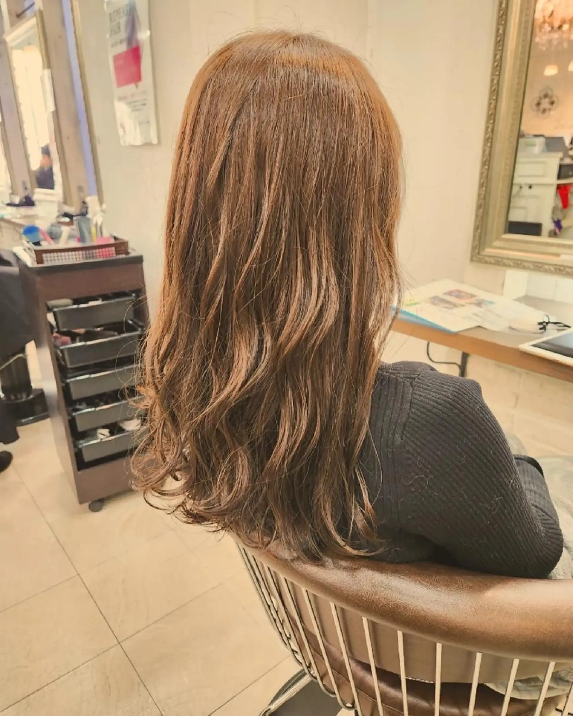 セミロング カット ヘアカラー トリートメント 韓国ヘア🇰🇷 レイヤー/芝春樹のヘアスタイル