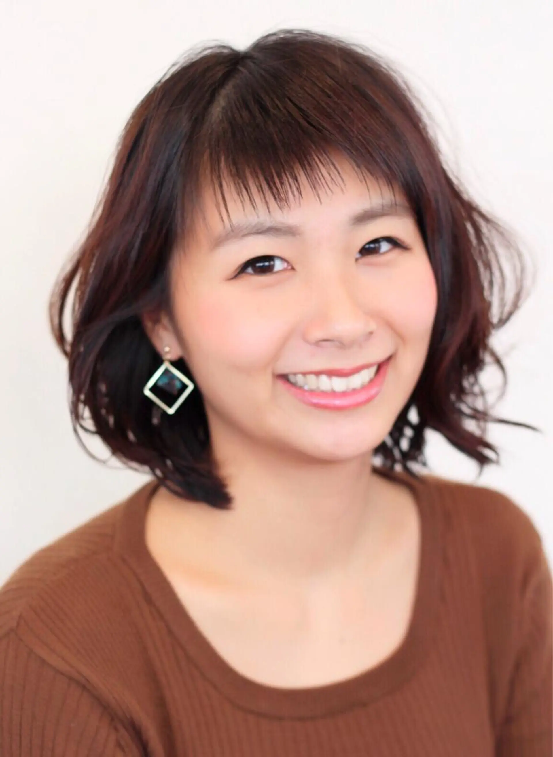 ミディアム カラー パーマ ミディアムパーマ カット ヘアカラー ヘッドスパ ISOLA【イゾラ】所属・小西 裕大のヘアスタイル