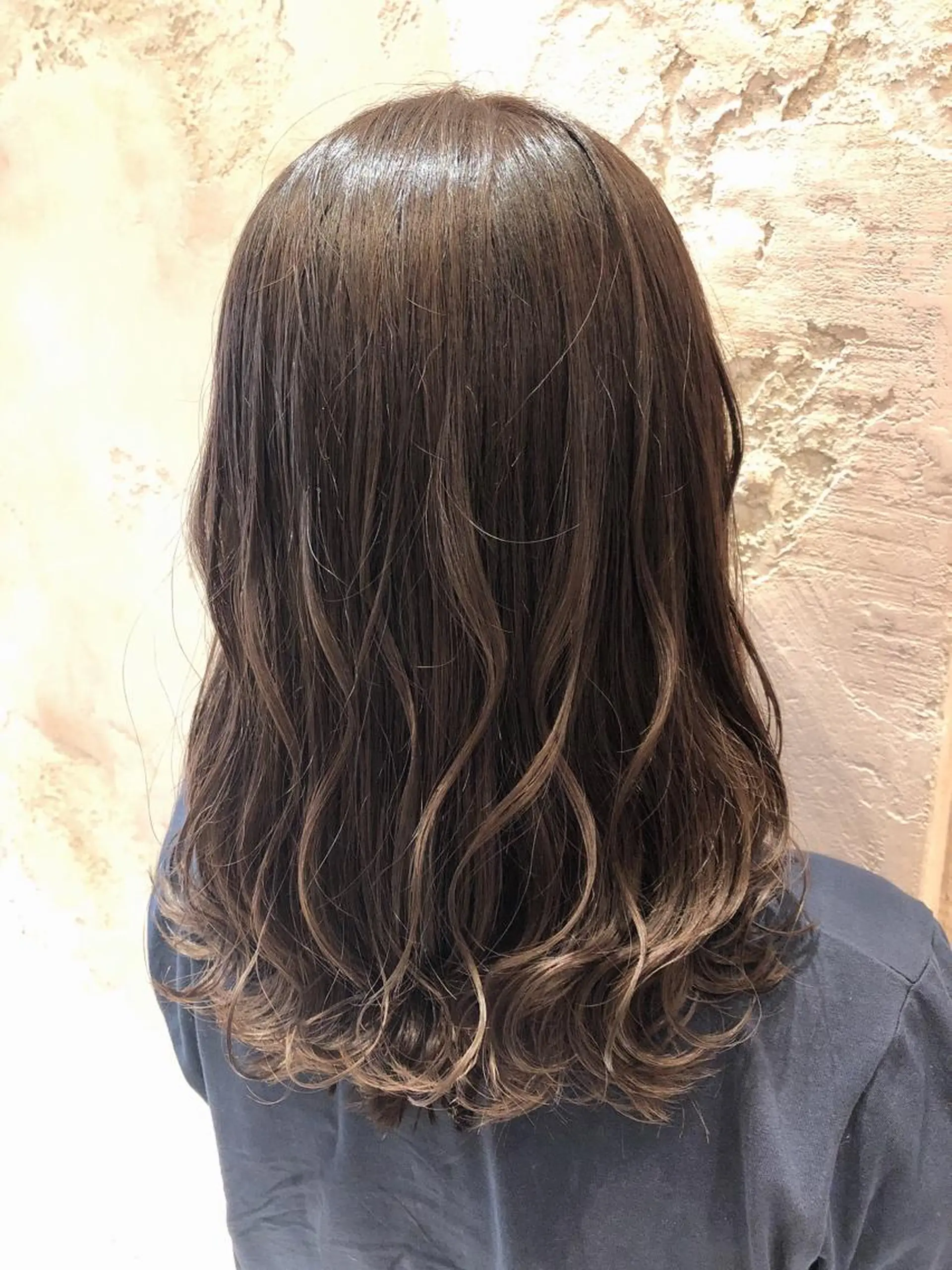 ミディアム カット ヘアカラー トリートメント 代表山口ひな 髪質改善のプロのヘアスタイル