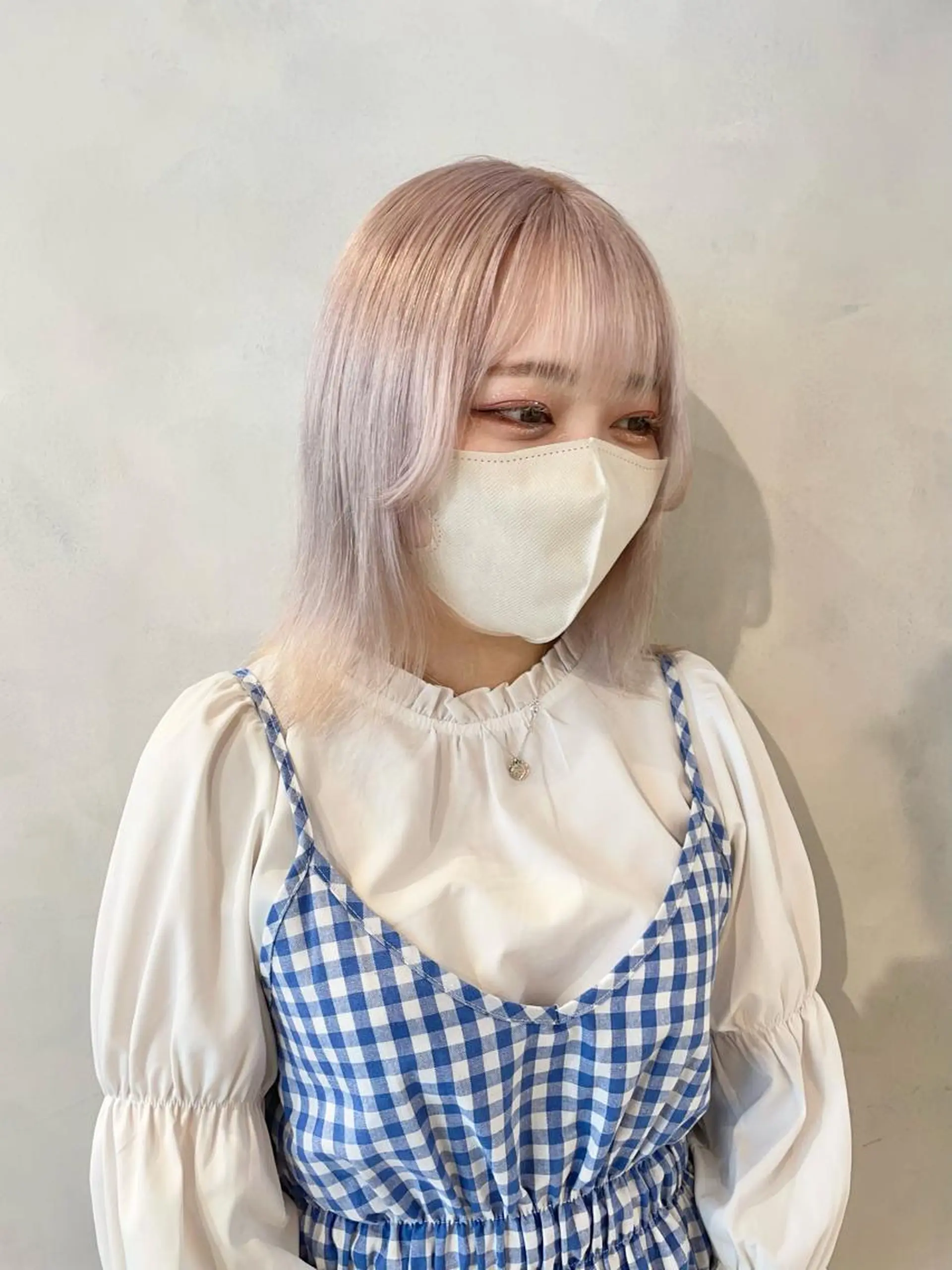 ミディアム カラー ピンクカラー ホワイトピンク ヘアカラー トリートメント ヘアセット ハイトーン×レイヤー ／遠藤将太のヘアスタイル