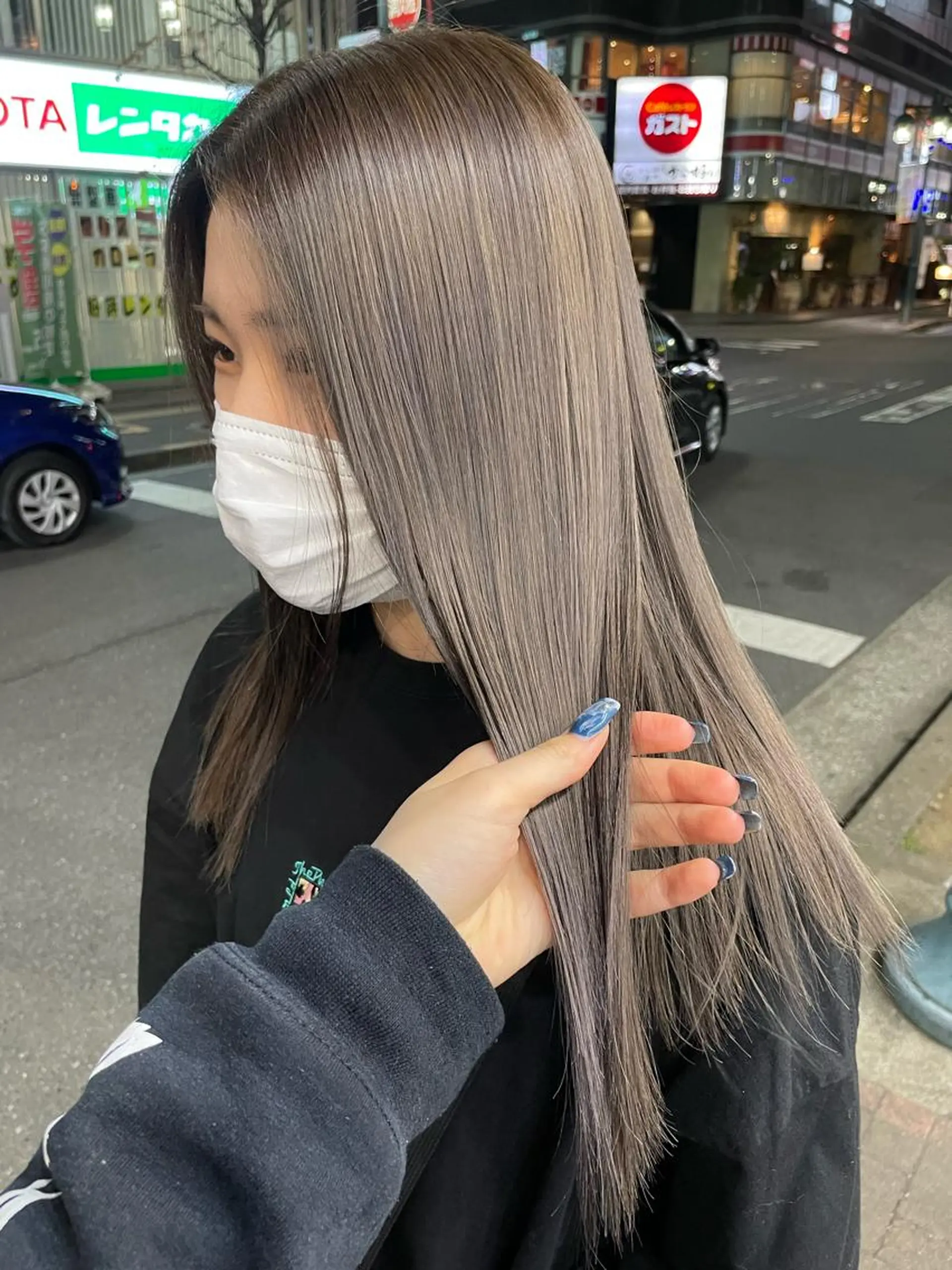 セミロング 個性派ネイル 🌼 ハルカ ♡の眉毛・アイブロウイメージ