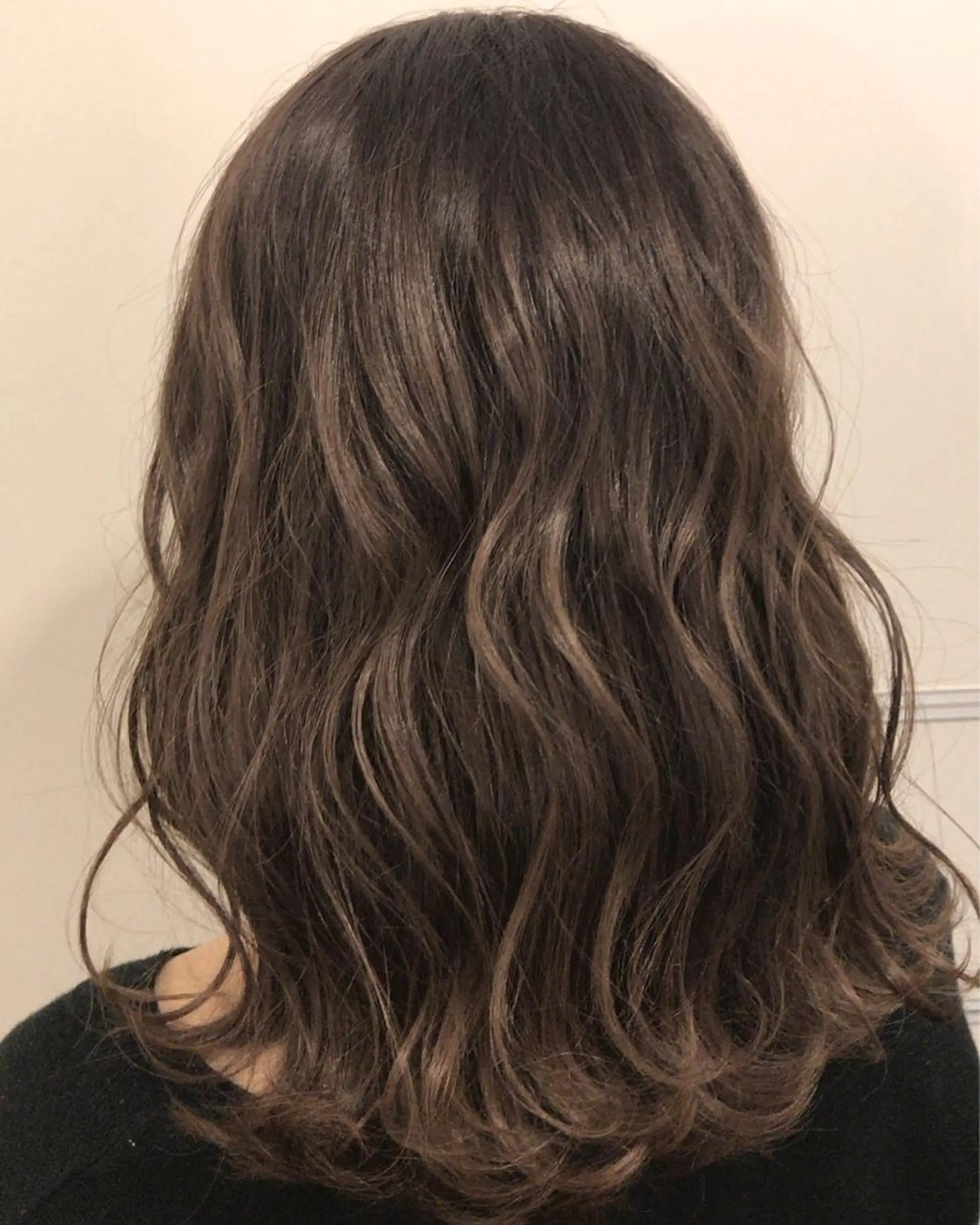 セミロング カラー アッシュ ベージュカラー カット ヘアカラー トリートメント Cecil hair 神戸店所属・Cecilhair セシルヘアー神戸元町のヘアスタイル