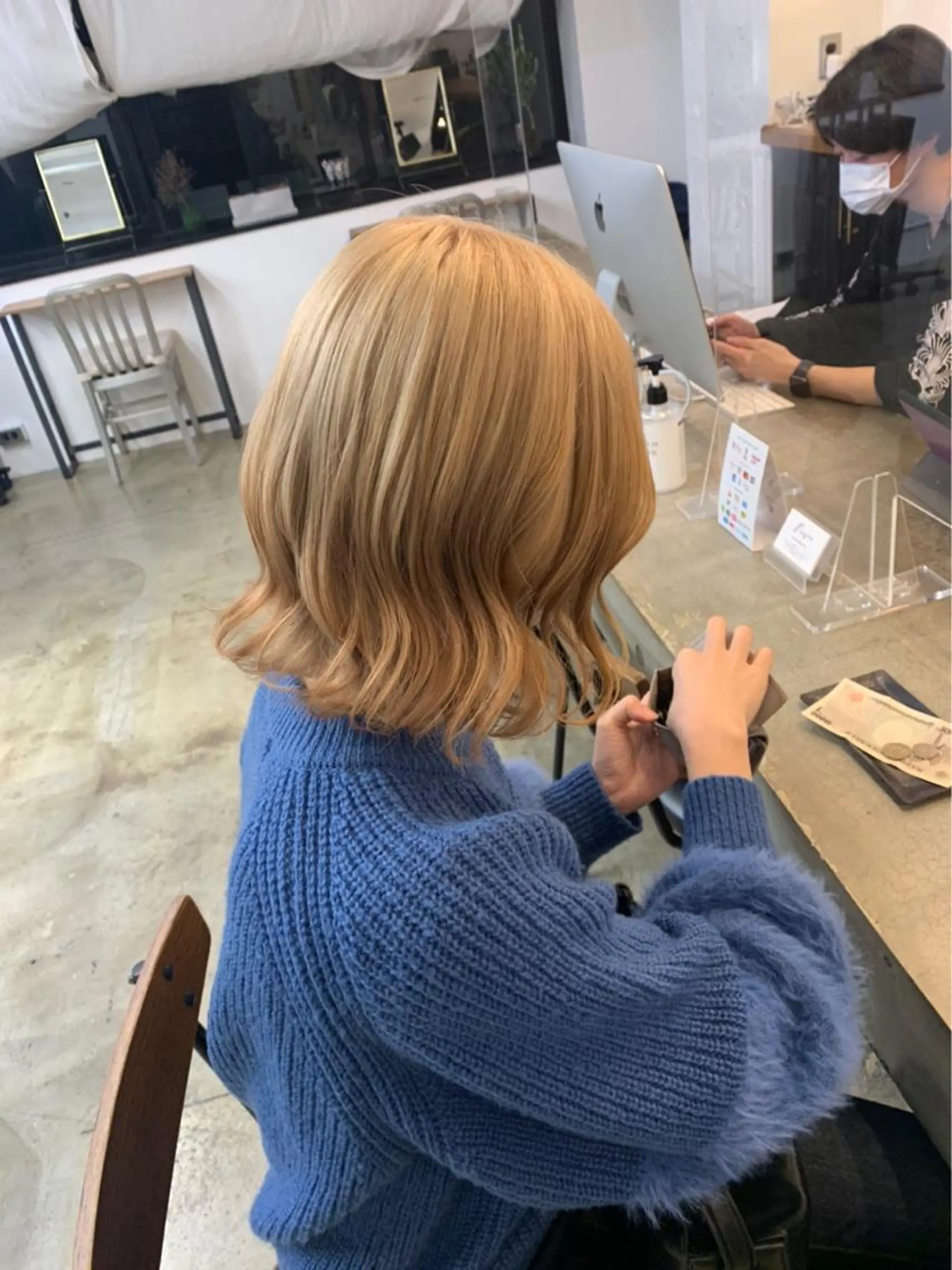 ミディアム カラー ヘアカラー トリートメント 🦄垢抜けボブ特化× 暖色カラー未来🦄のヘアスタイル