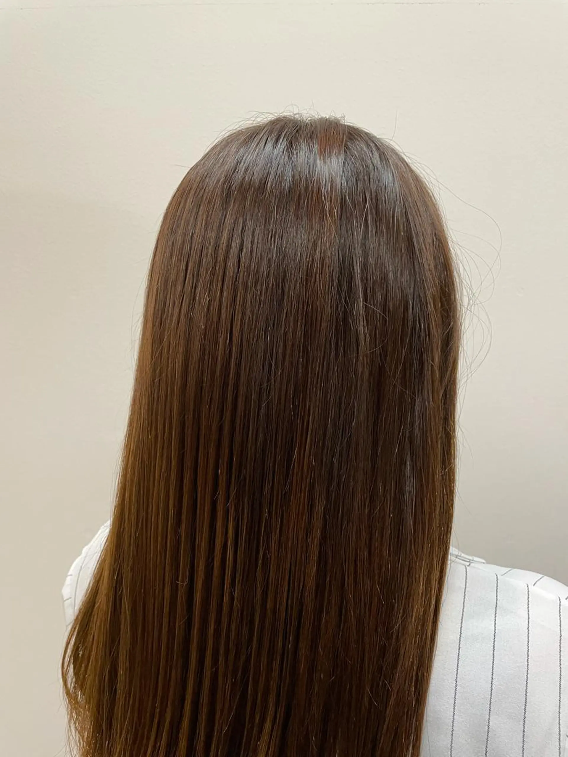 セミロング 岡本 拡夢のヘアスタイル