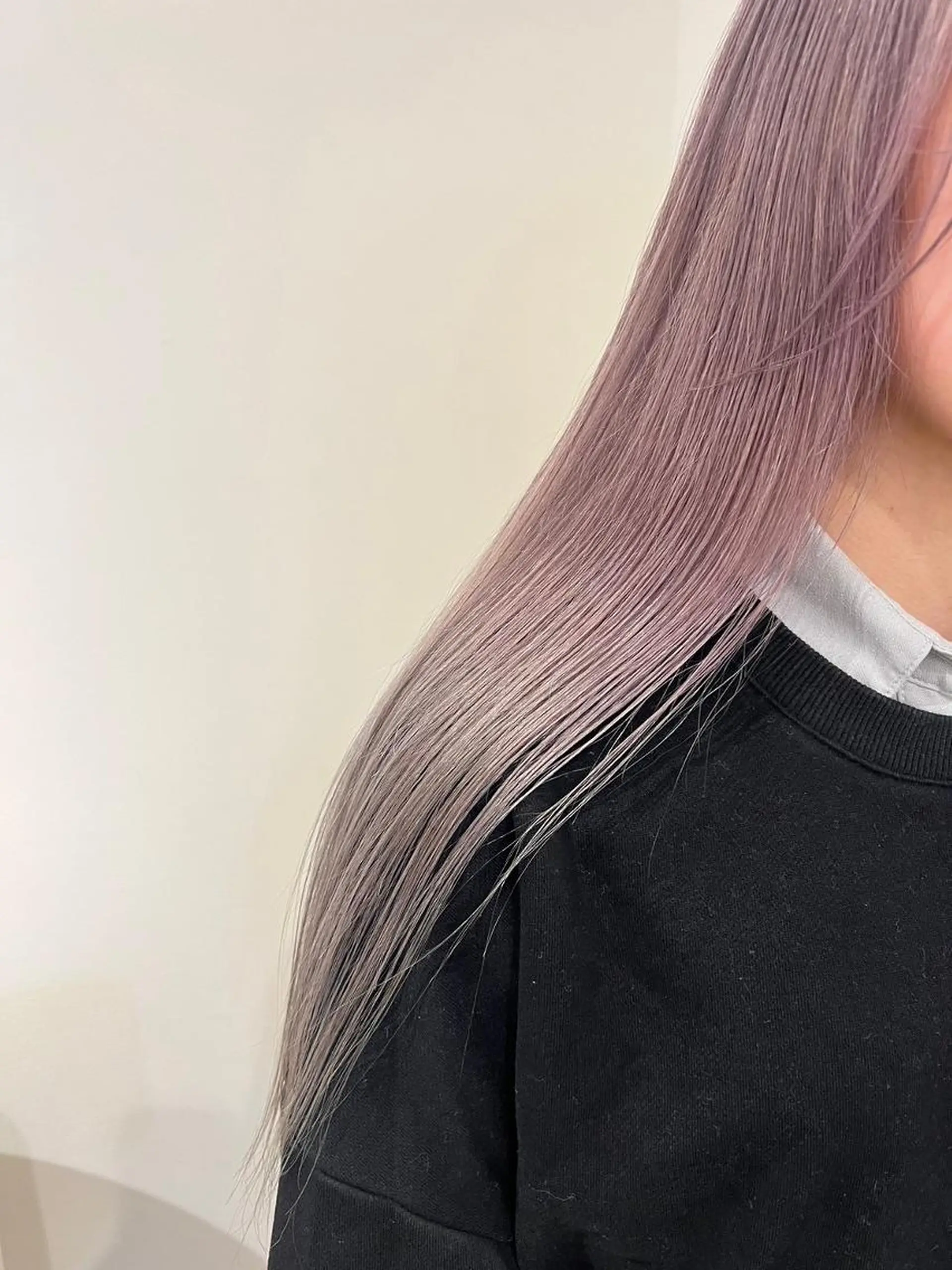 セミロング カラー 山崎 れいなのヘアスタイル