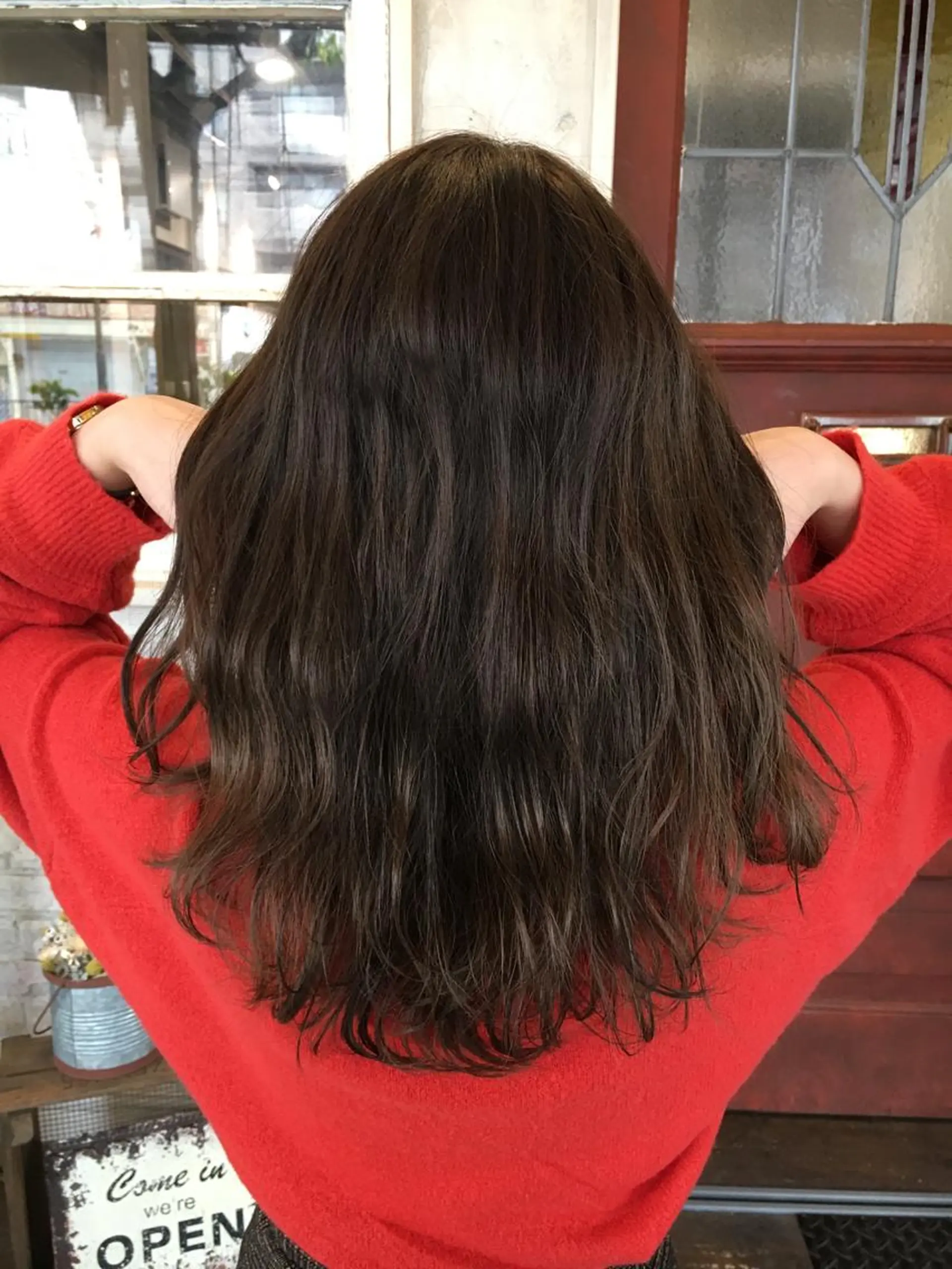 セミロング カラー アッシュ ベージュカラー KAIBORI ASUKAのヘアスタイル