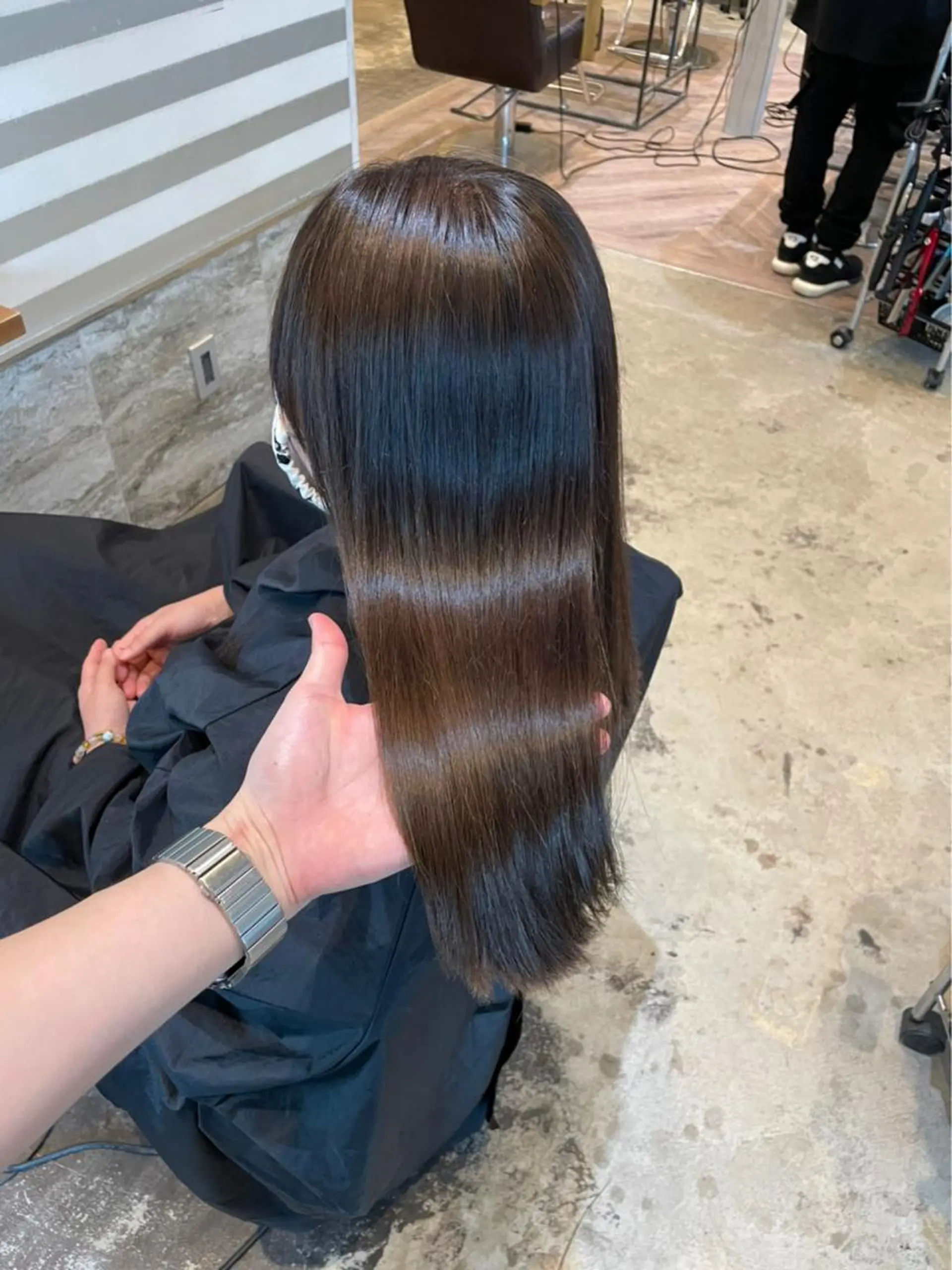 セミロング 髪質改善、縮毛矯正 酸性縮毛矯正のヘアスタイル