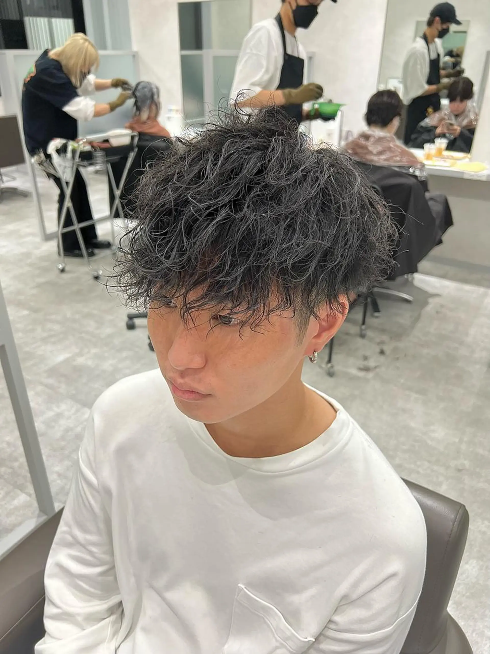 ショート カラー パーマ メンズ 関西センターパート メンズモデル募集のヘアスタイル