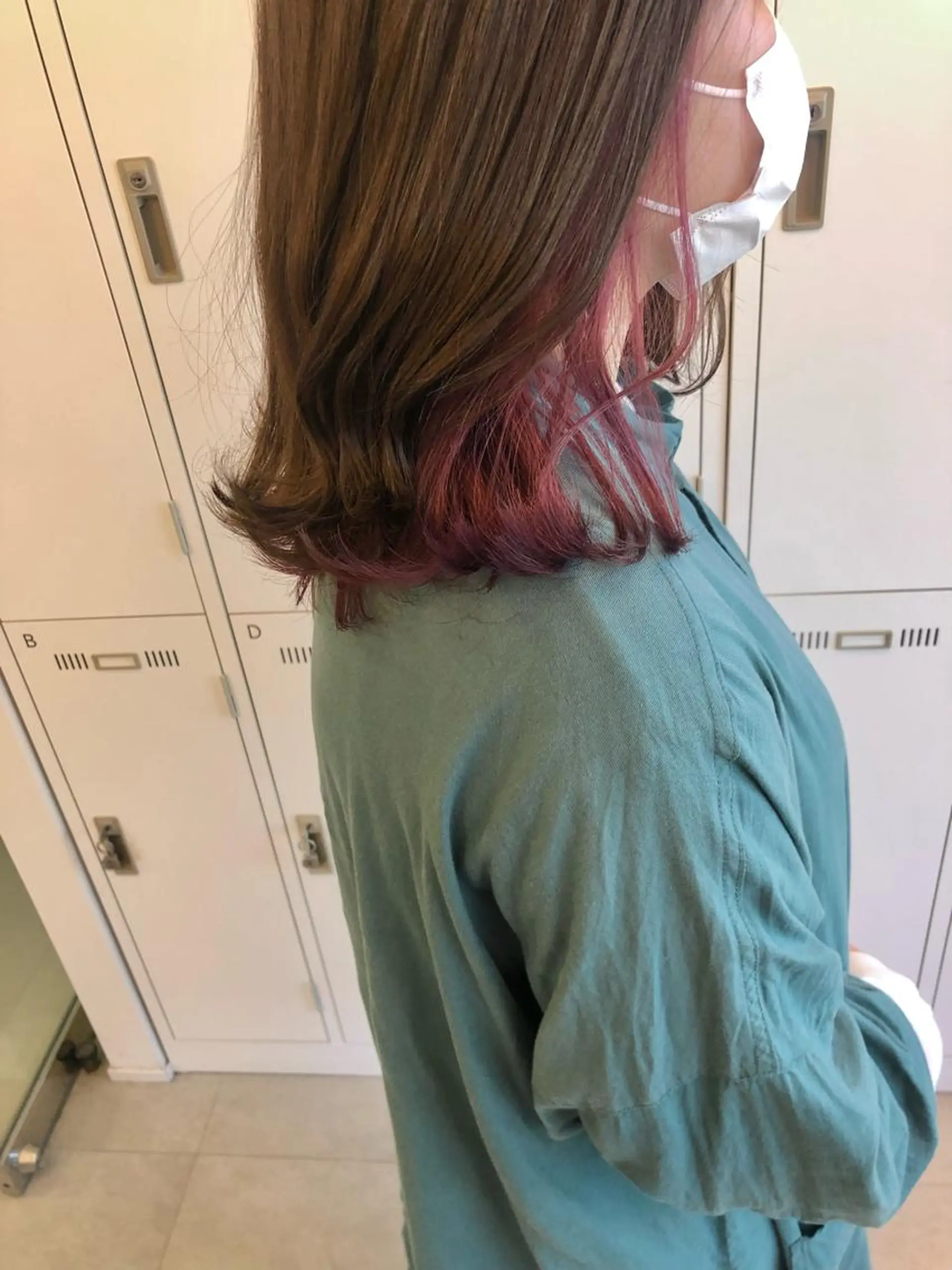 ミディアム カラー インナーカラー ピンクカラー Saori / さおりのヘアスタイル