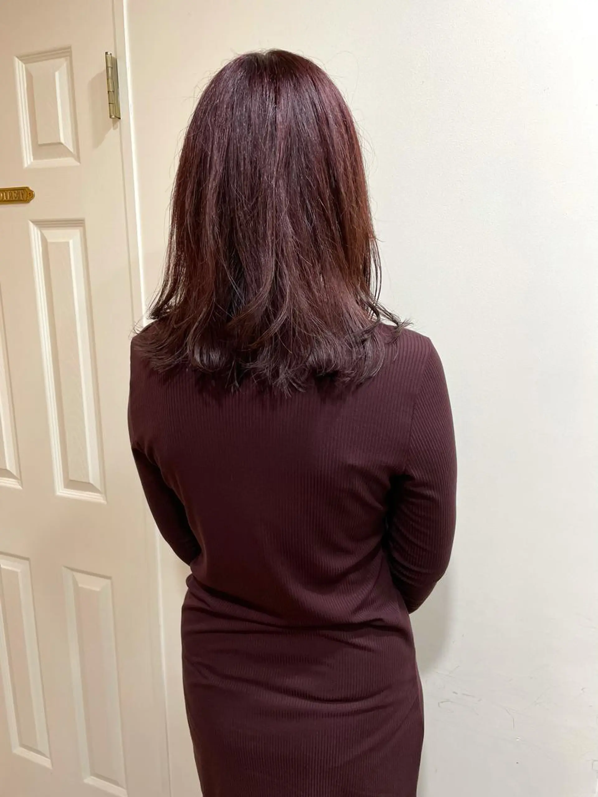 ミディアム カラー ボルドーカラー ヘアカラー トリートメント MIOベージュカラー 柔らかいカラーのヘアスタイル