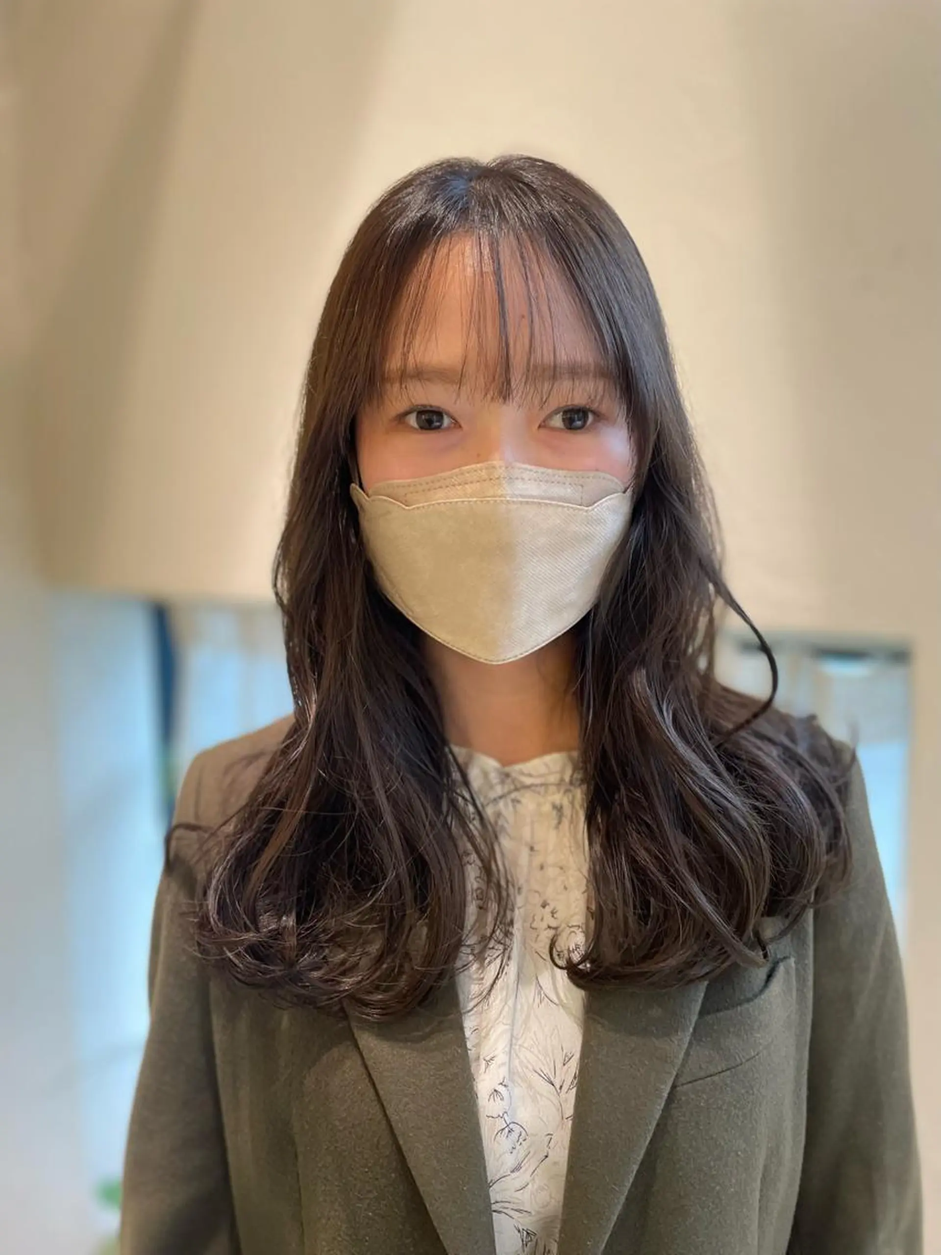 セミロング 土屋 美賀のヘアスタイル