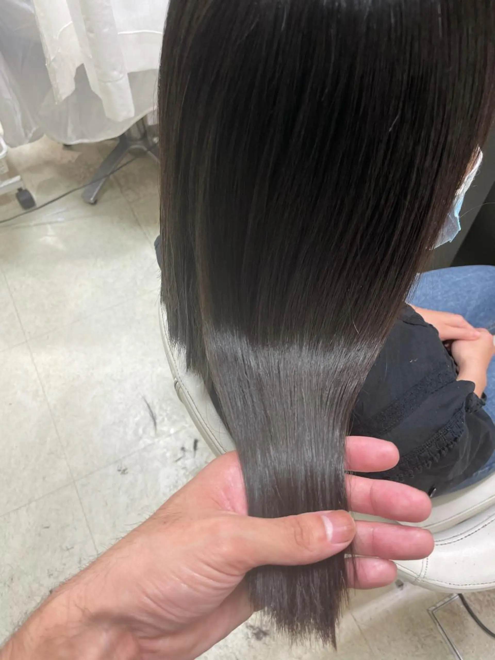 セミロング カット 縮毛矯正 le. pidorgeのヘアスタイル