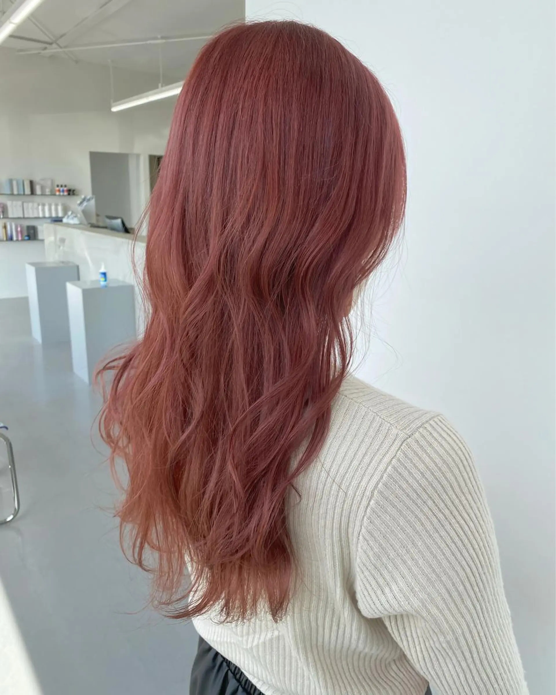 ロング カット ヘアカラー 丸山 純奈のヘアスタイル