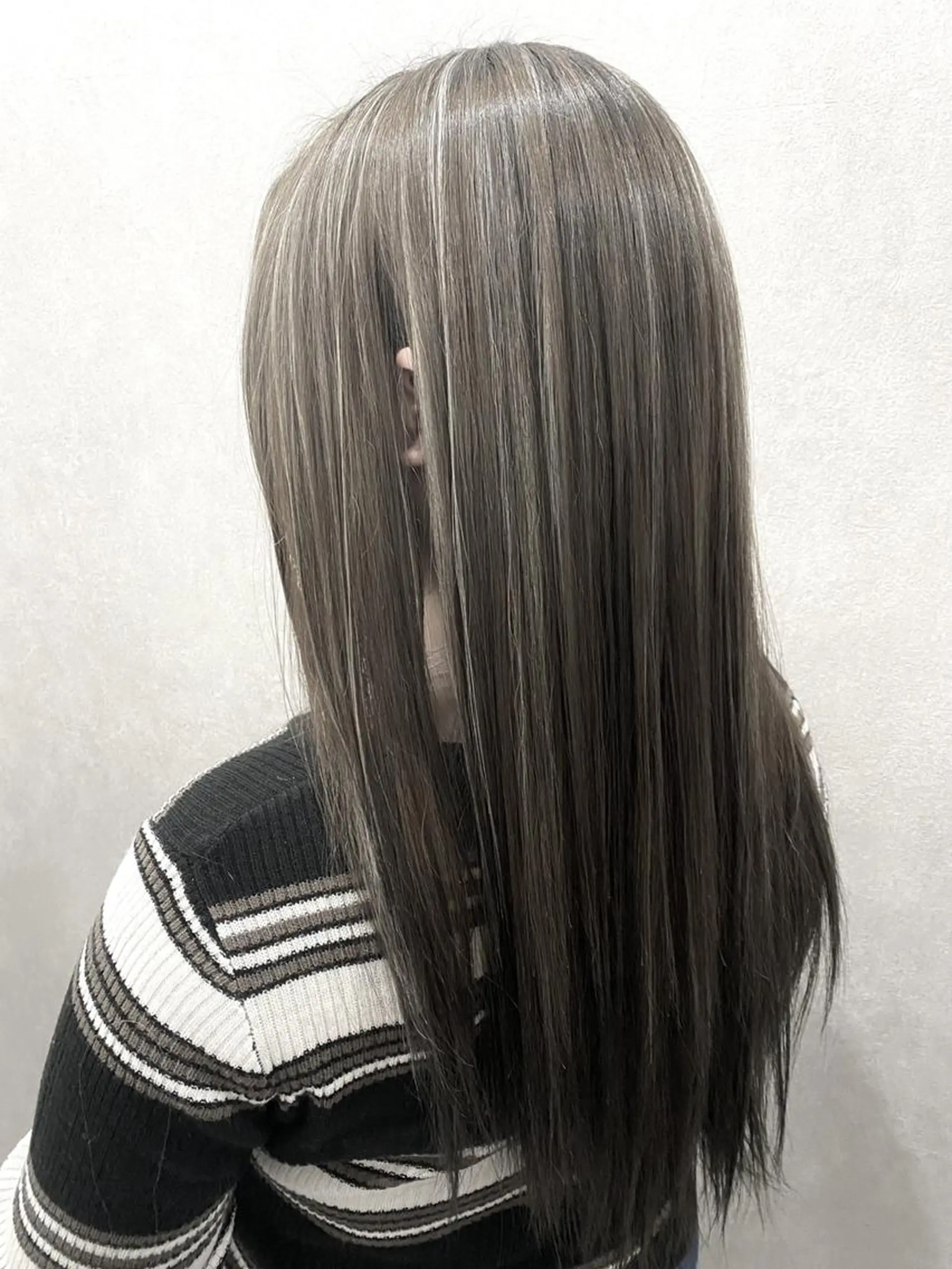 ロング シールエクステ アッシュ ボブ エクステ ハイライト シール、 ハネエクステのヘアスタイル