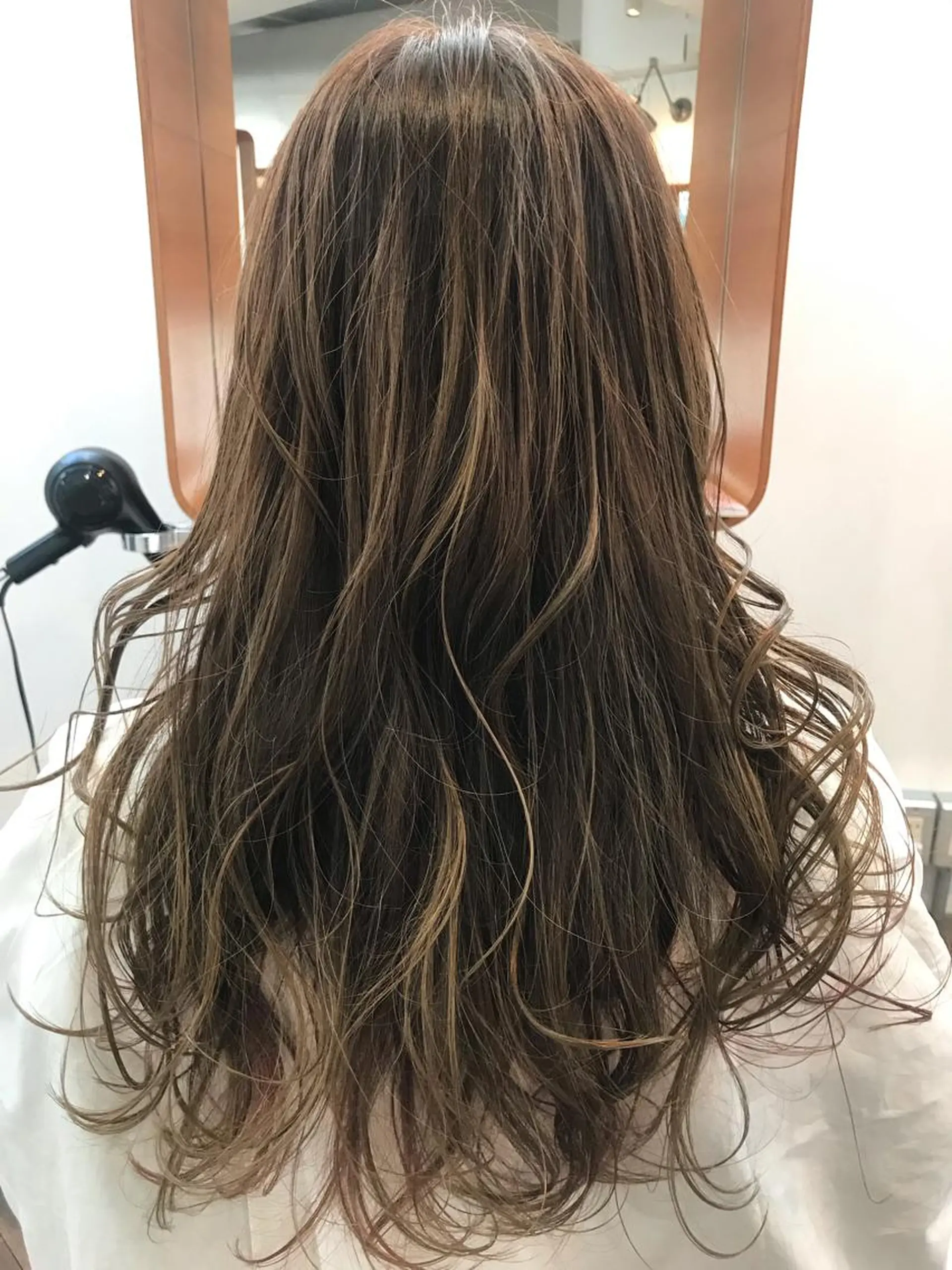 ロング カラー yah iroのヘアスタイル