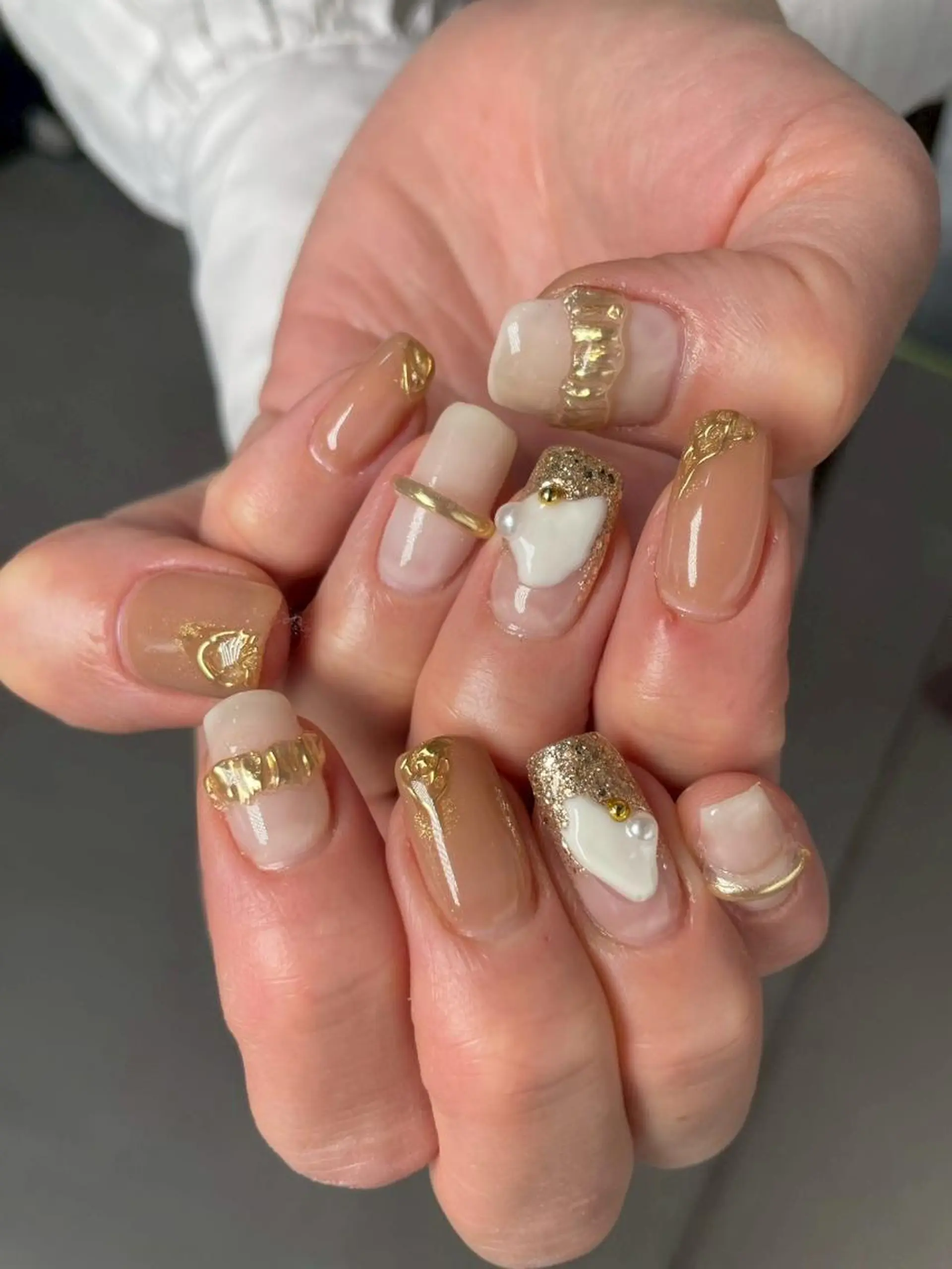 ネイル ボルドー チークネイル クリアネイル 成人式 フラッシュネイル ハンドネイル ~be/持ち込み パラジェル/長さだしのネイルデザイン