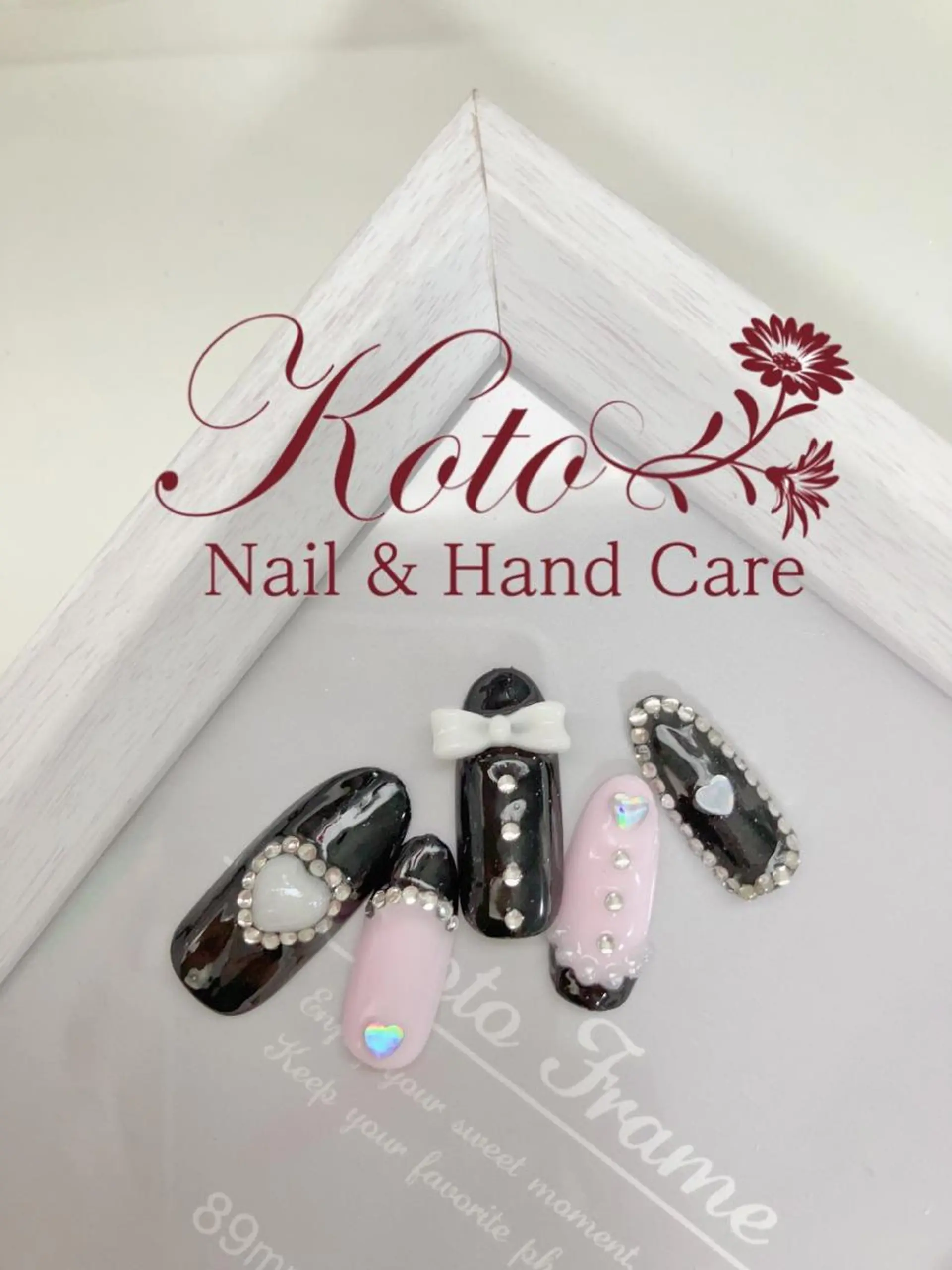 ネイル 長さ出し フットネイル フレンチネイル ジェルネイル ラメ(グリッター) Risa ネイルサロンKOTOのネイルデザイン