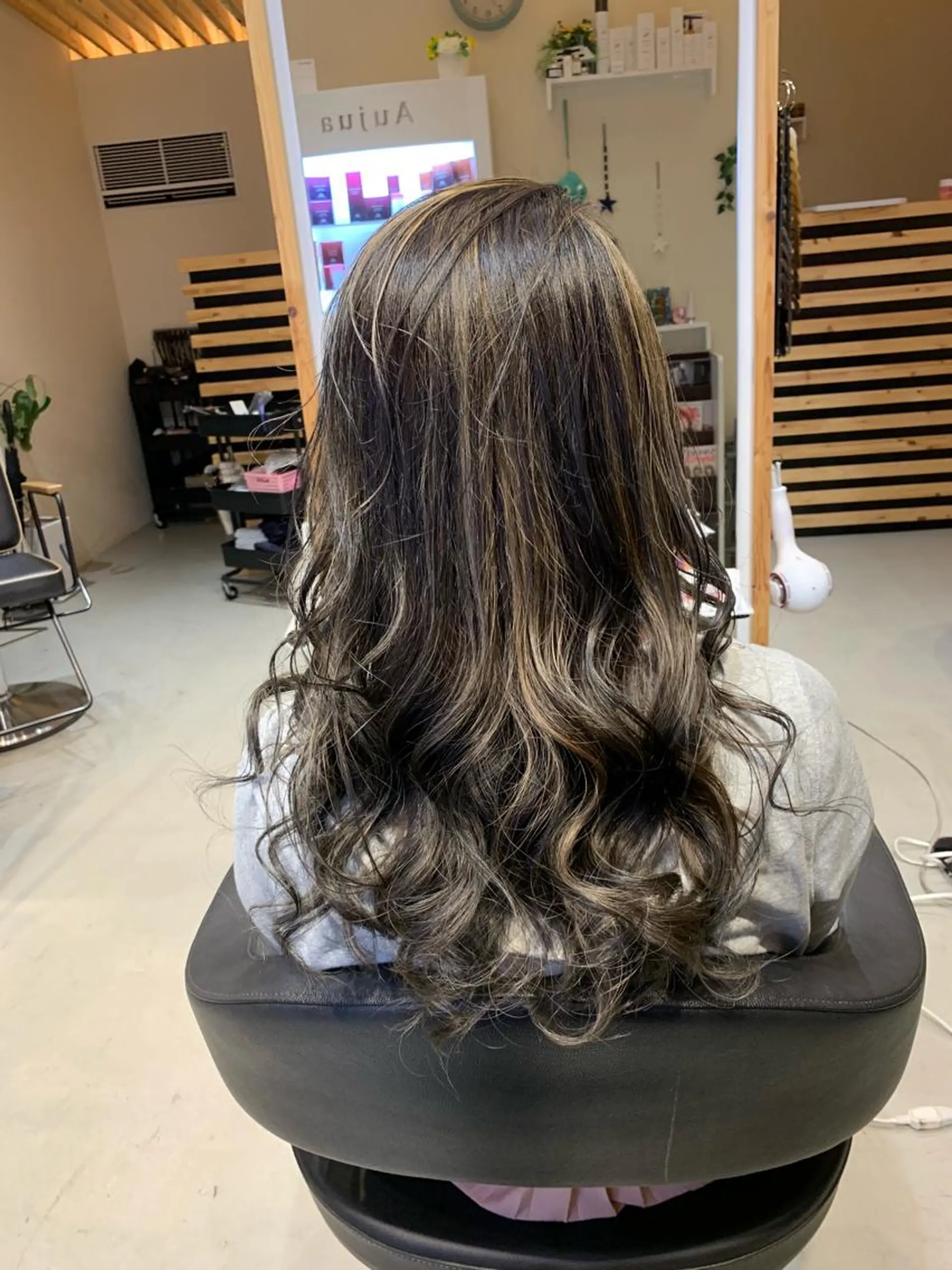 ロング カラー 関口 友行のヘアスタイル