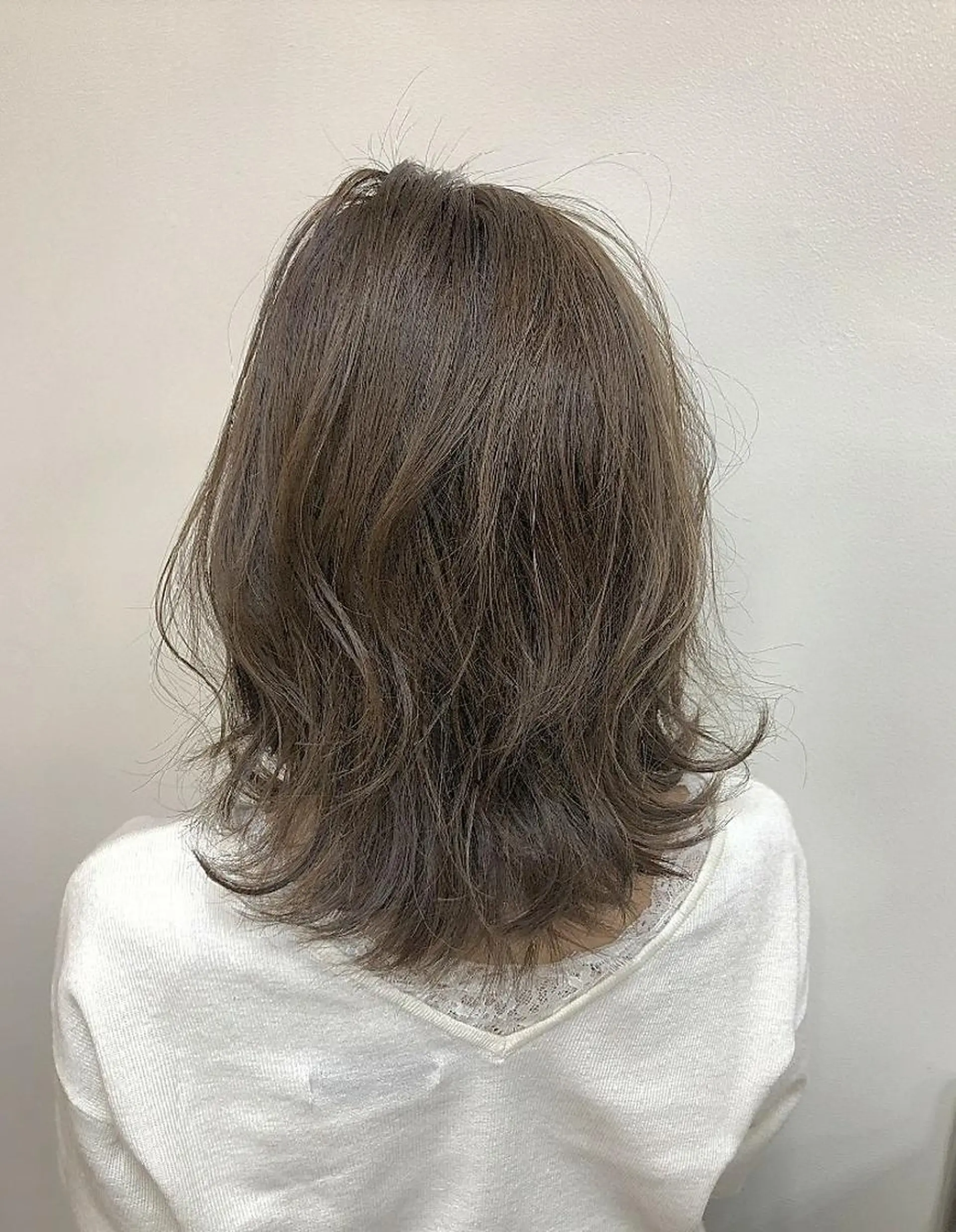 ミディアム くびれヘア ハイライト MARRON 🍊mihoのヘアスタイル