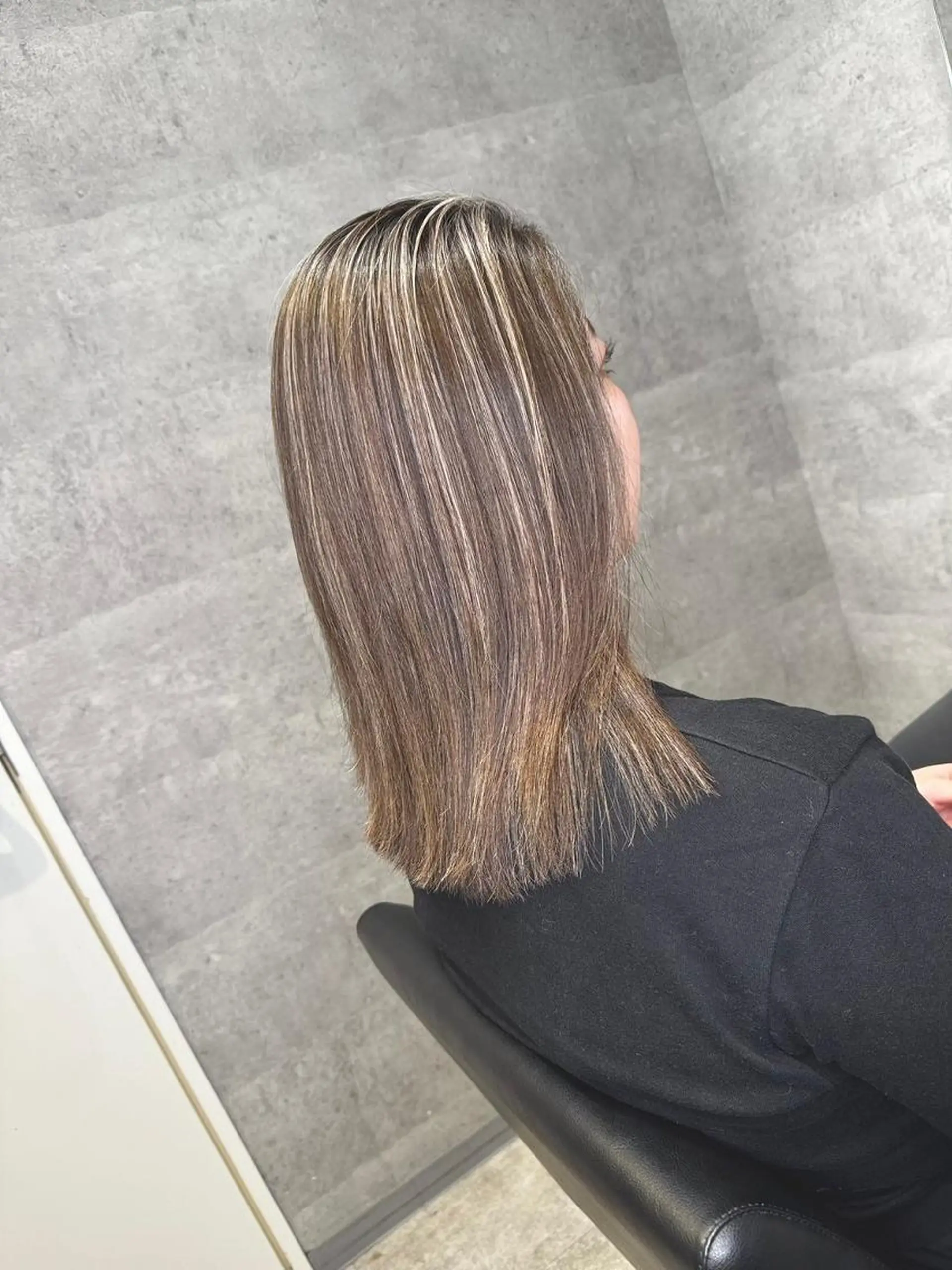 セミロング 外国人風カラー ハイライト 髪質改善 似合わせカット トリートメント カット ヘアカラー トリートメント BUCKS【天王寺】 バックス【駅30秒】のヘアスタイル