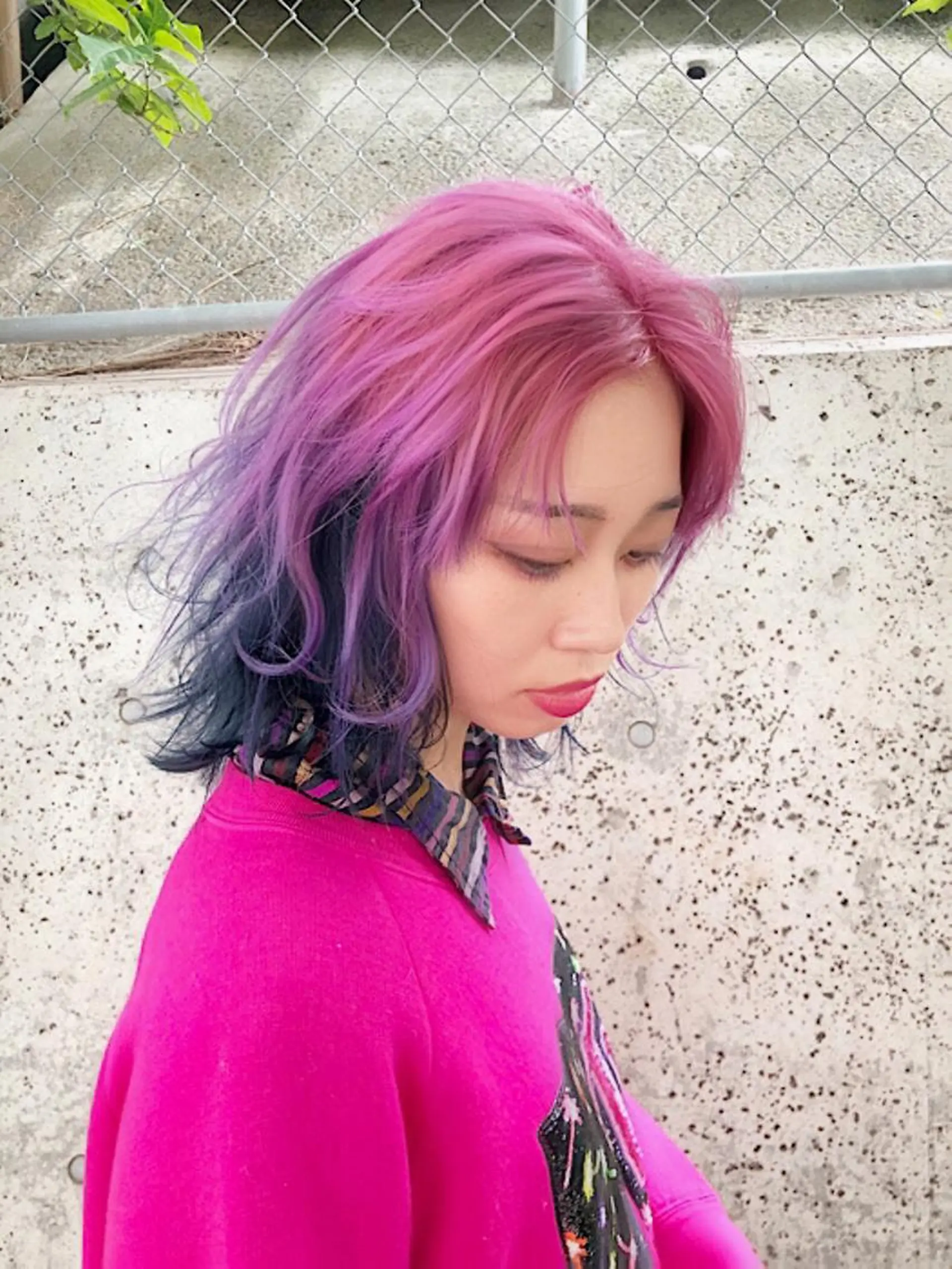 ミディアム パープルカラー 圧倒的美髪ストレート ツダケイタロウのヘアスタイル