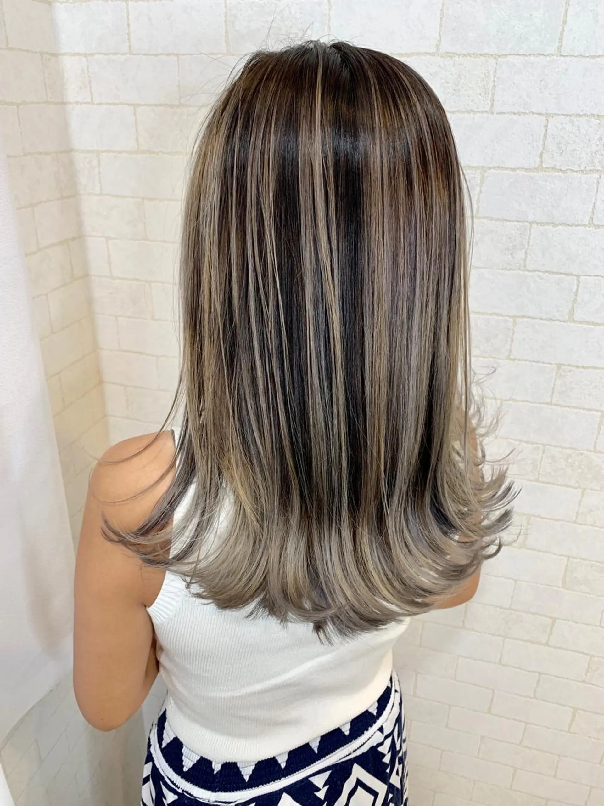 セミロング カラー 神野 雅樹のヘアスタイル