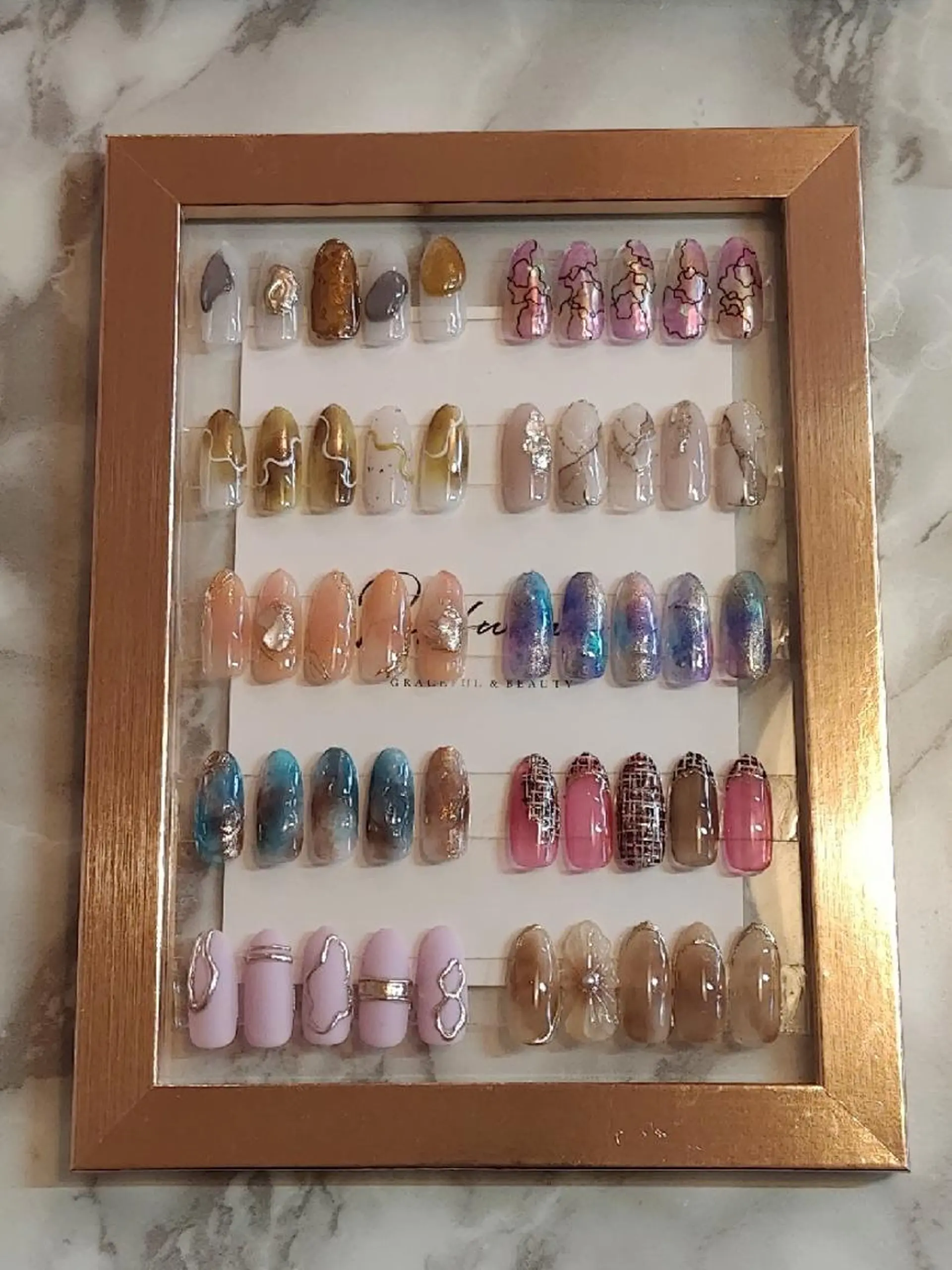 ネイル ニュアンスネイル ジェヌインネイル 河内のネイルデザイン