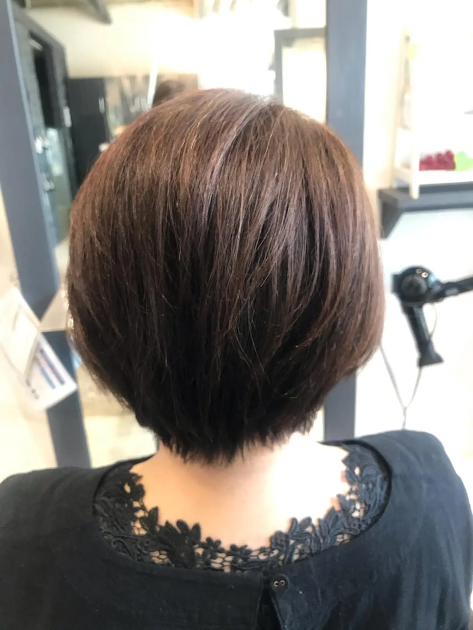 ショート カラー 水原 恵莉香のヘアスタイル