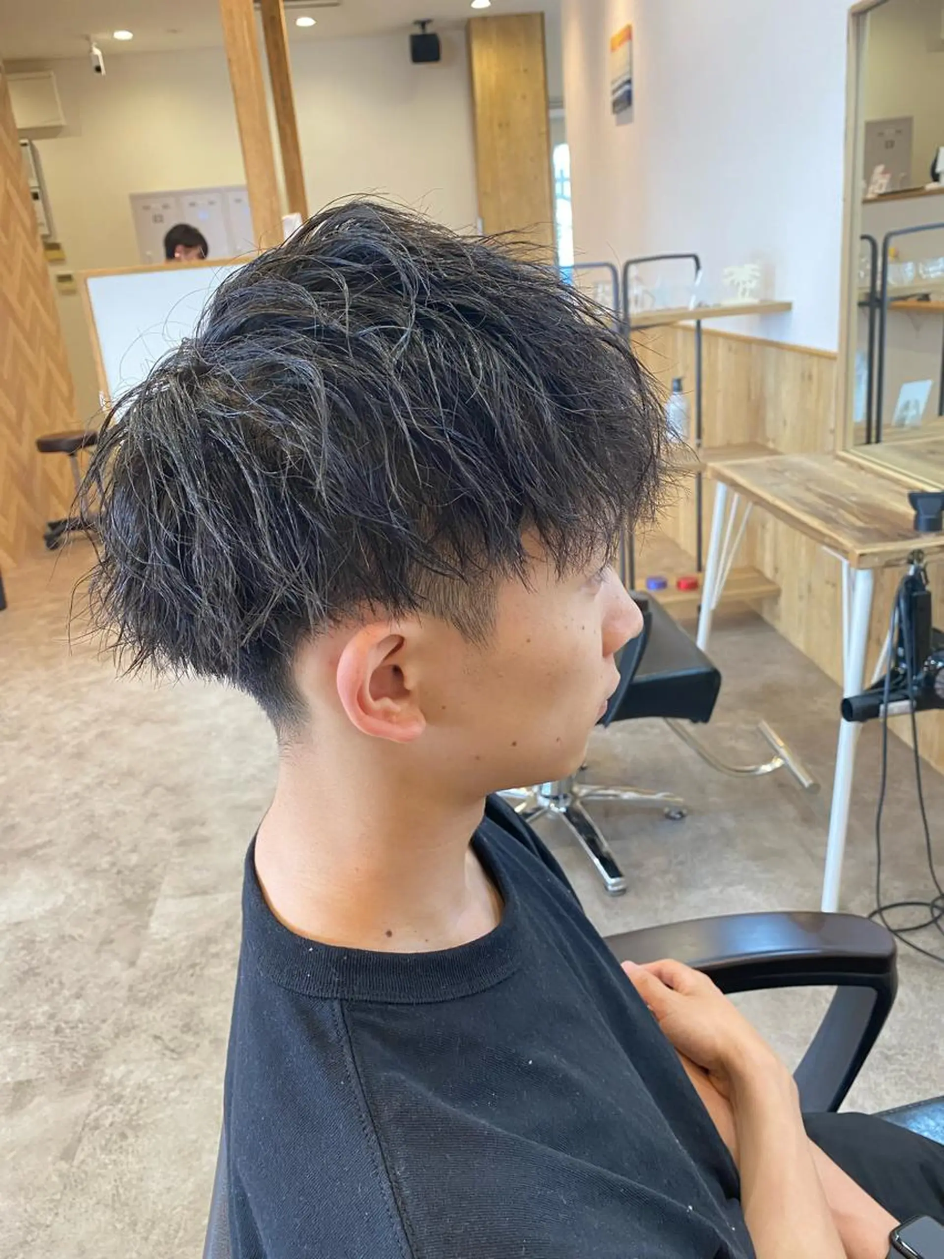 ショート パーマ メンズ マッシュ メンズパーマ メンズツイストパーマ 刈り上げ ツイストパーマ Agu hair lua 上越高田西店所属・佐藤祐輔 メンズパーマのヘアスタイル