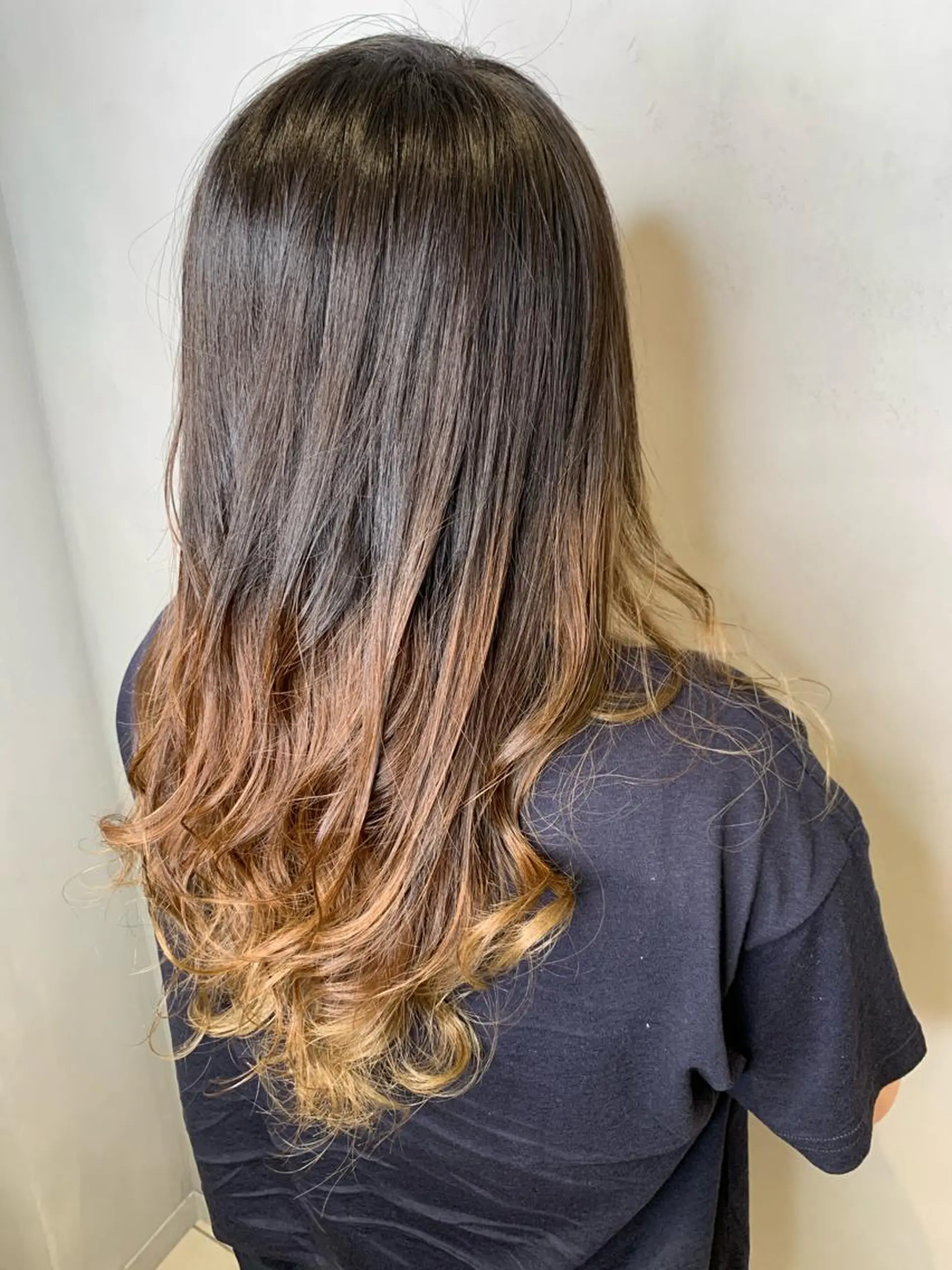 ロング 吹田 駿 髪質改善縮毛矯正のヘアスタイル