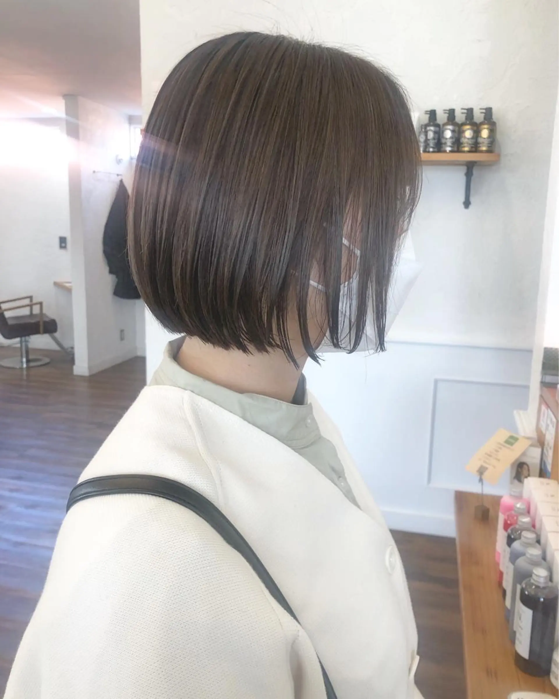 ショート カラー グレージュ ミルクティーグレージュ ボブ 江原 彩華のヘアスタイル