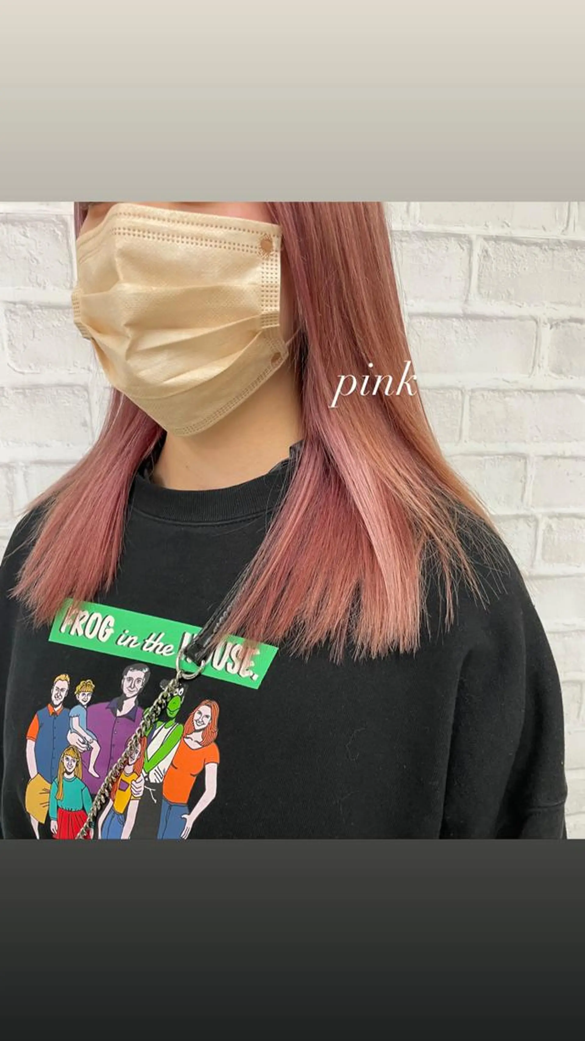 セミロング カラー ブリーチ ピンクカラー 川上 紗也加のヘアスタイル