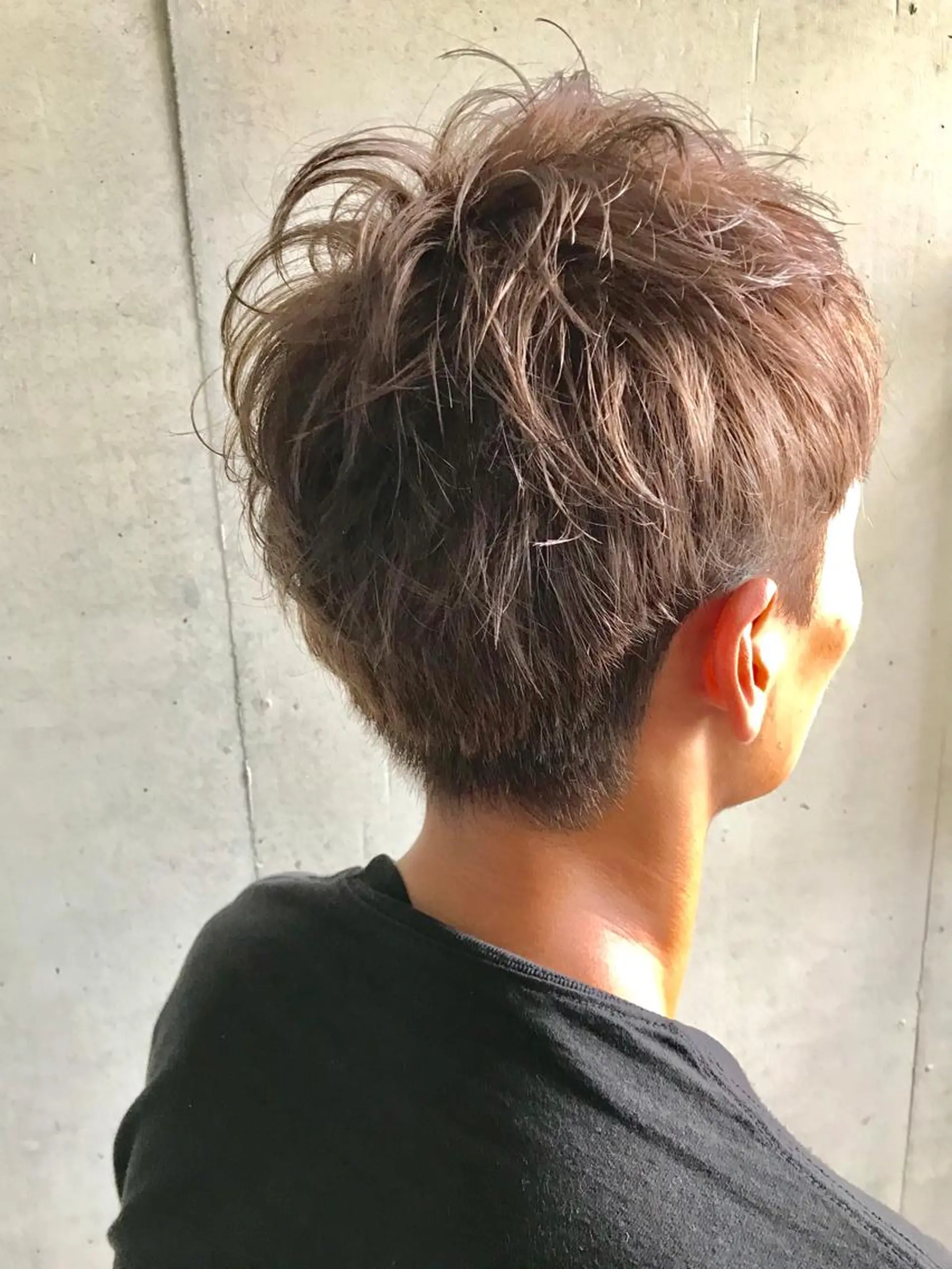 メンズ メンズブリーチ ere hair salonのヘアスタイル