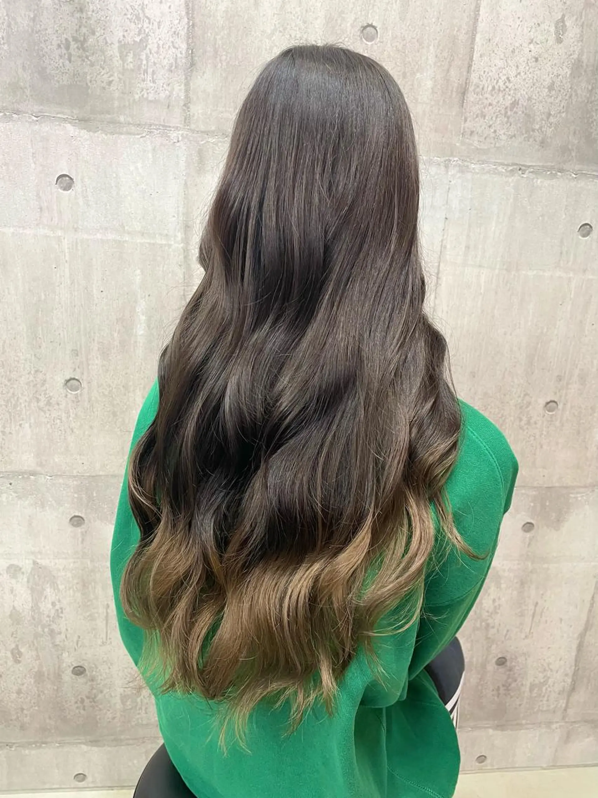 ロング カラー アッシュ ベージュカラー ヘアカラー LUXBE LUCE ひなののヘアスタイル