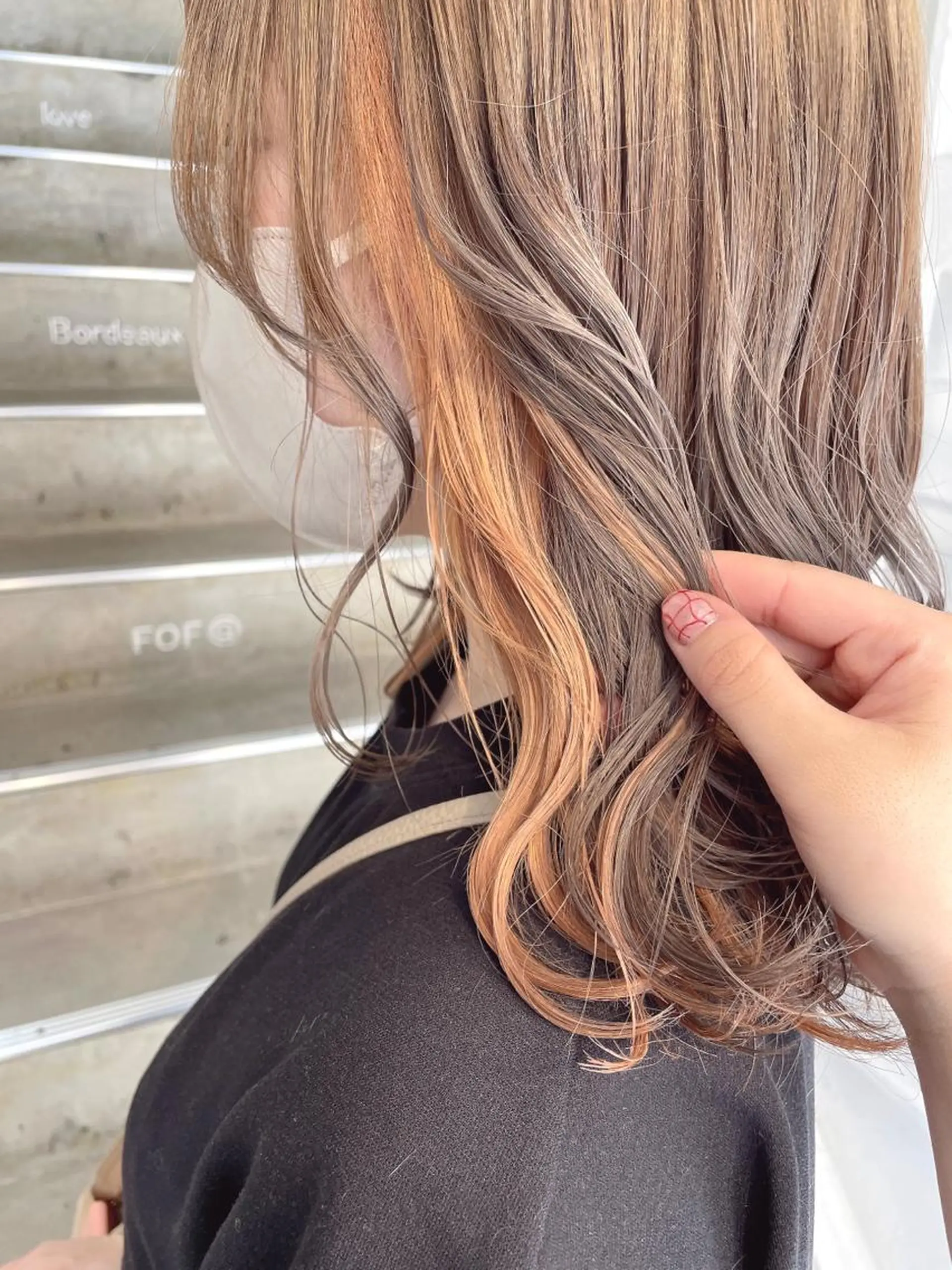 セミロング カラー 梅田美容室 山崎海波のヘアスタイル