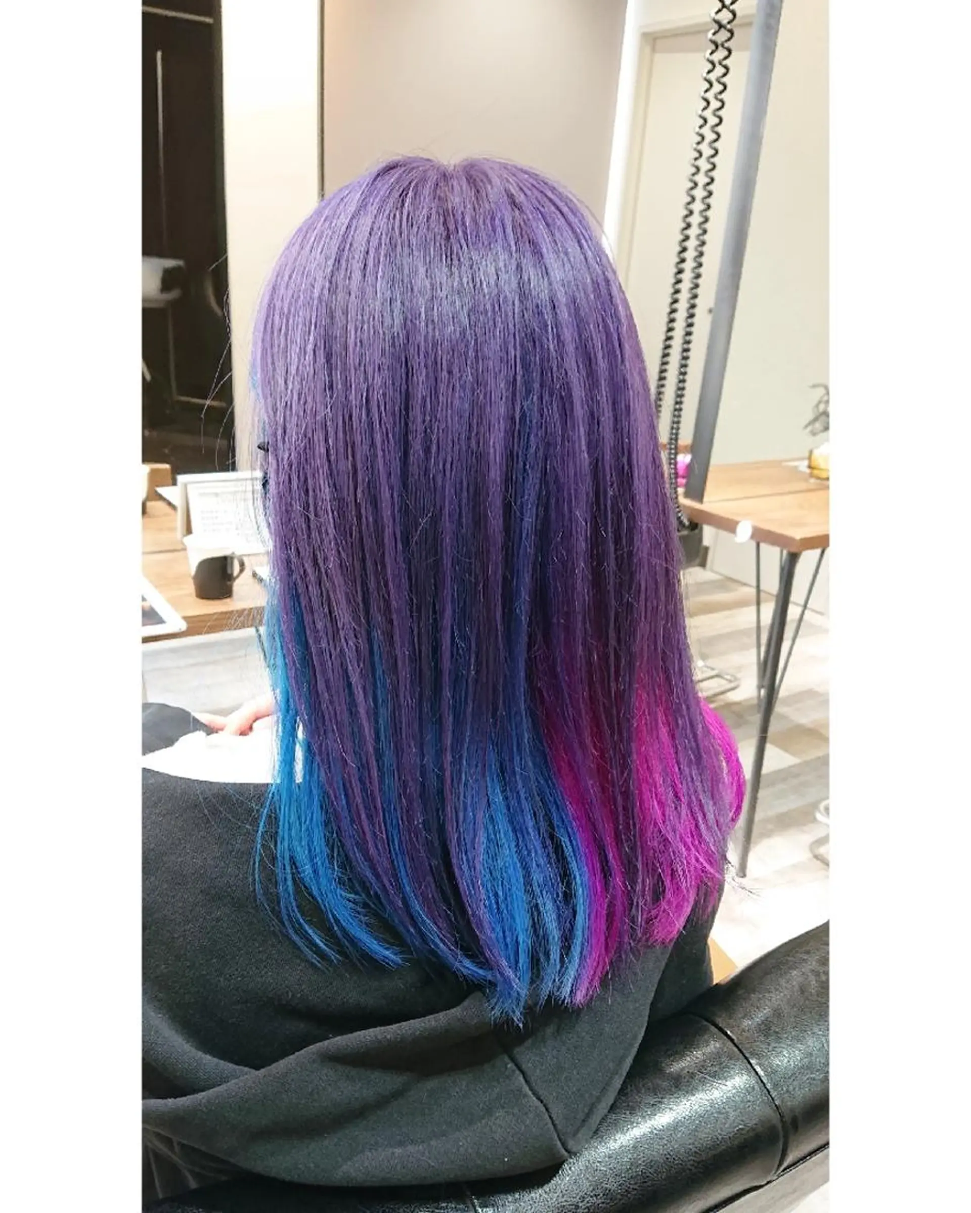 セミロング カラー 艶カラー/インナー /グラデ/大西小百合のヘアスタイル