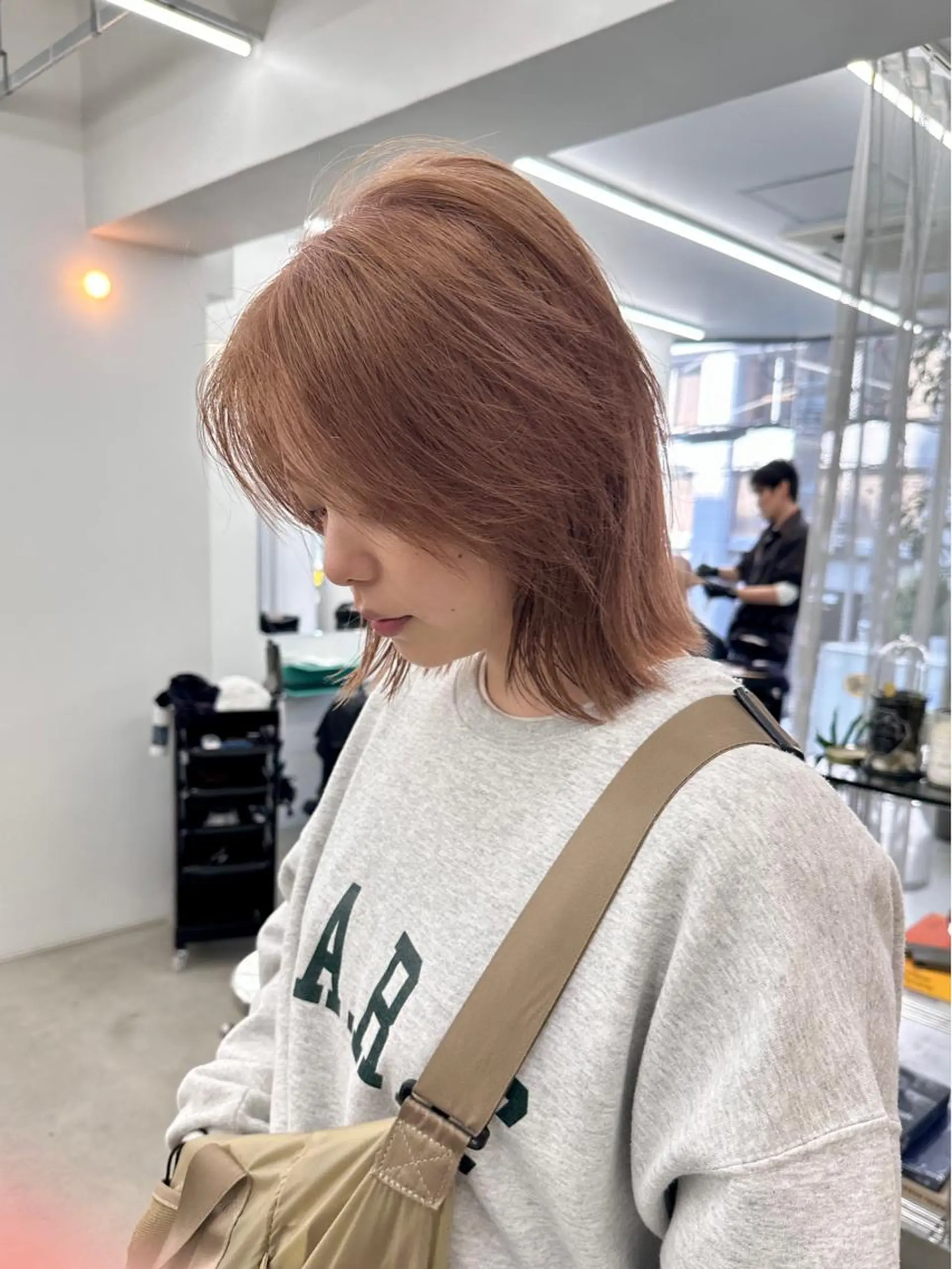 ショート カラー ベージュカラー ブリーチ ケアブリーチ ピンクカラー ピンクベージュ ヘアカラー トリートメント ボブ/レイヤー/ケア パーマ/リュウタのヘアスタイル