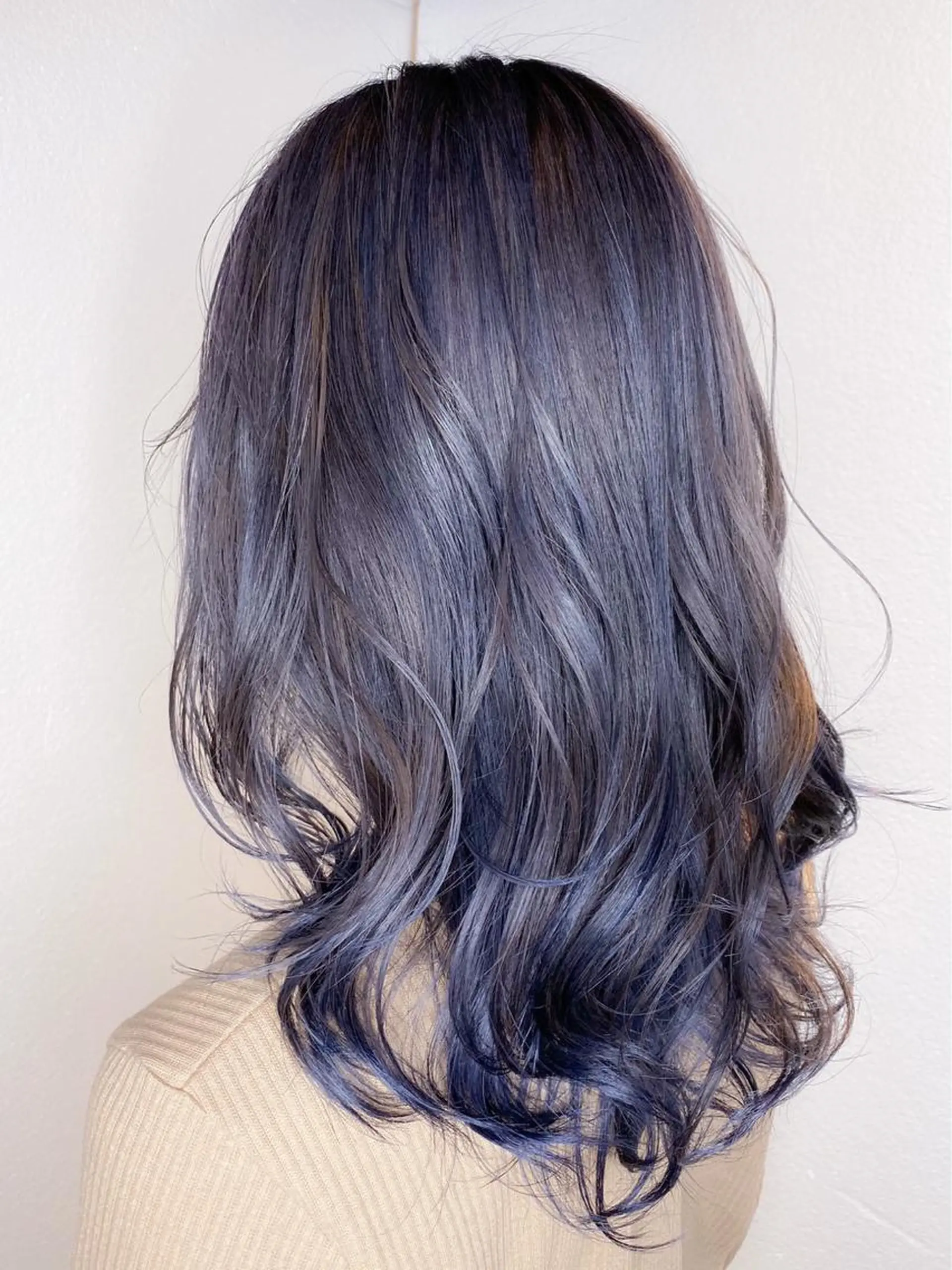 ミディアム カラー アッシュ ラベンダーカラー ラベンダーアッシュ 👑似合わせレイヤー が好評👑佐久田のヘアスタイル