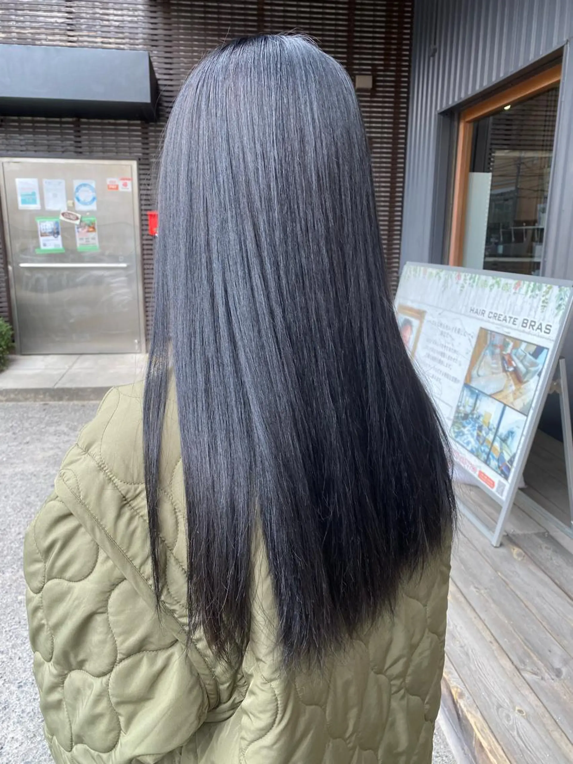 ロング 学生 ヘアカラー トリートメント BRAS ナカガワのヘアスタイル