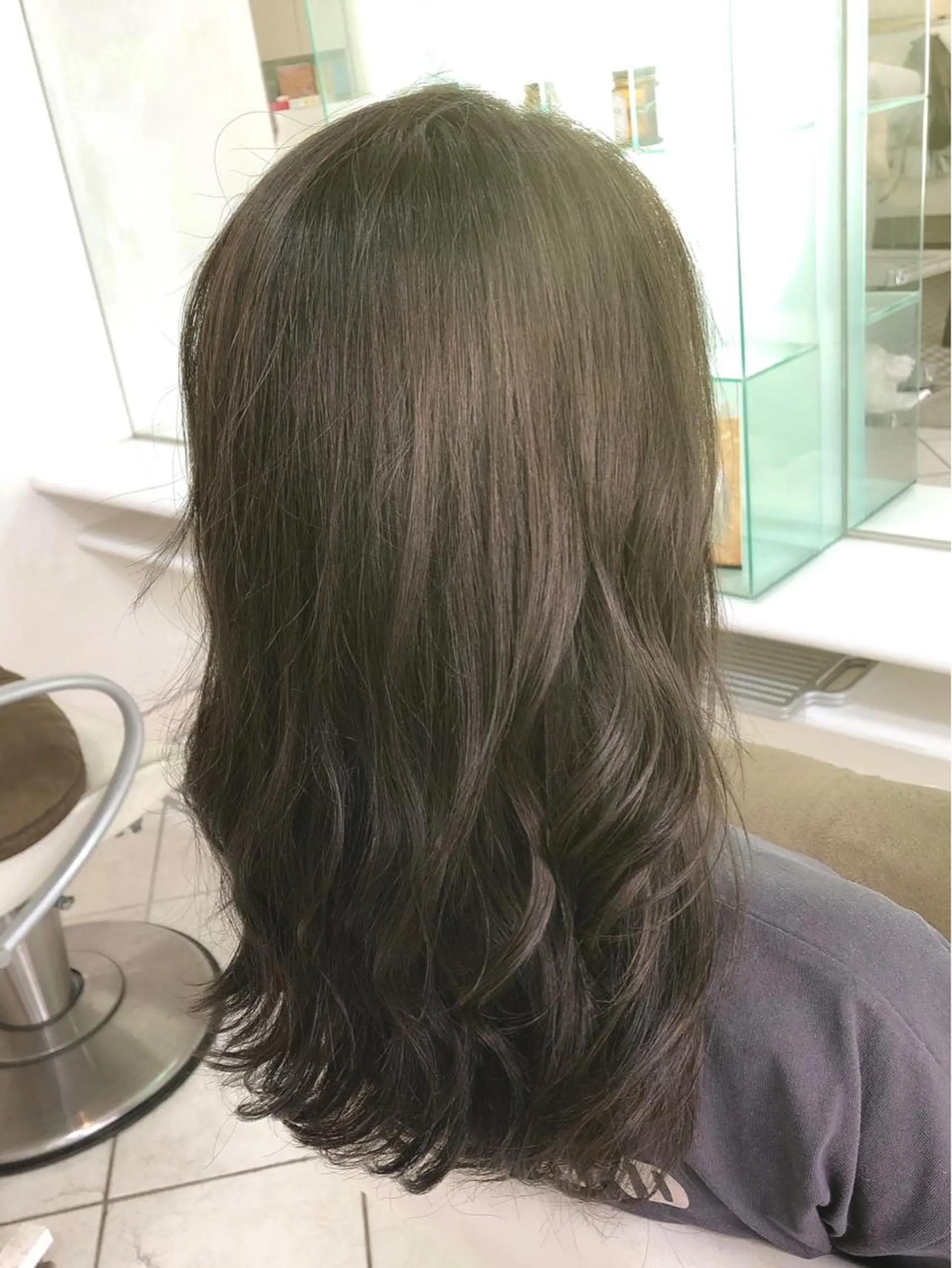 セミロング カラー 保住 亮太のヘアスタイル
